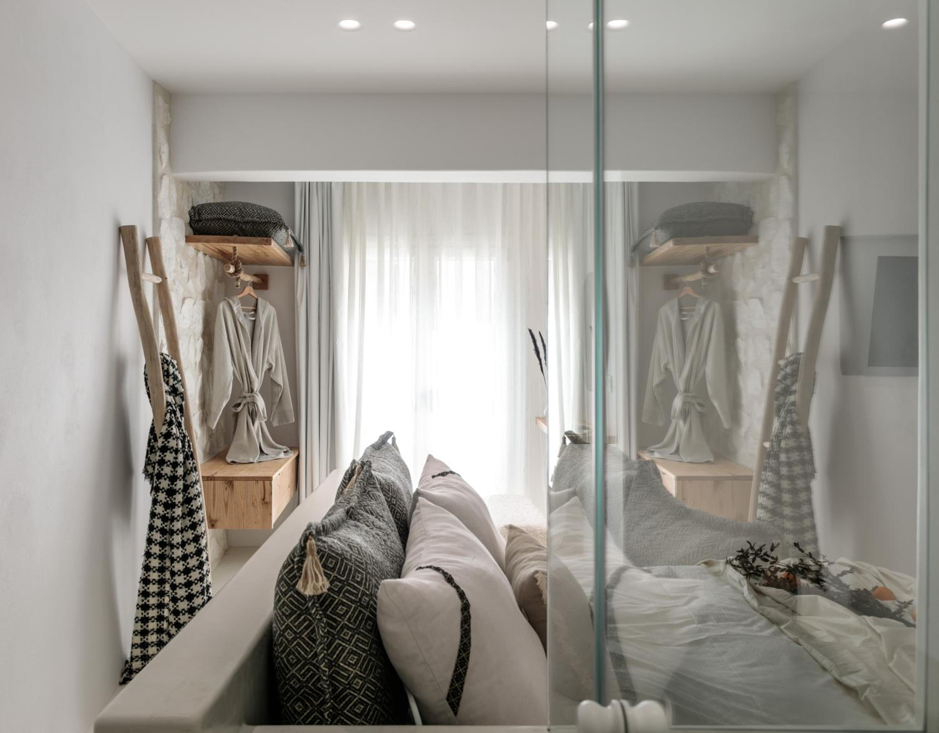 Junior Suite with Terrace - Photo 7