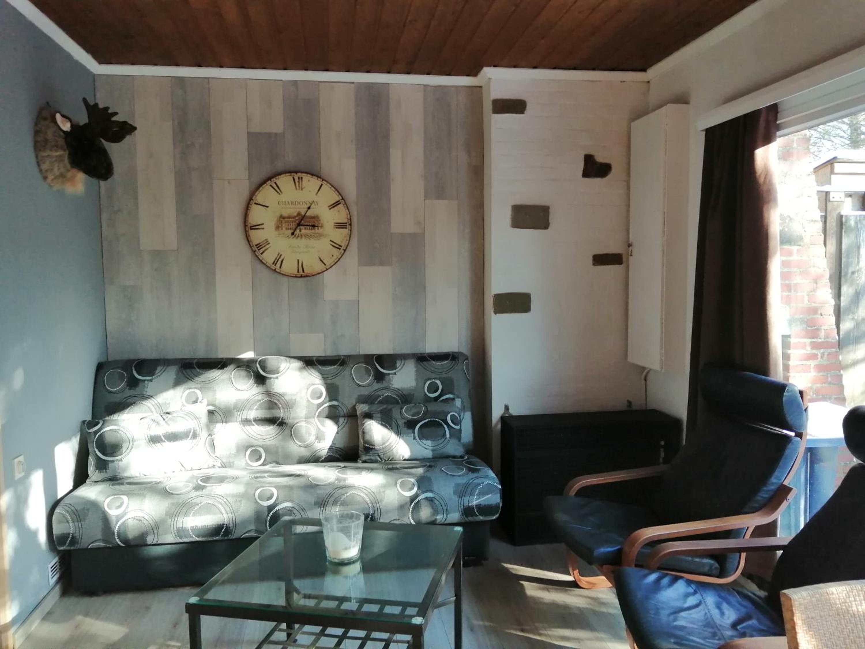One-Bedroom House photo 1