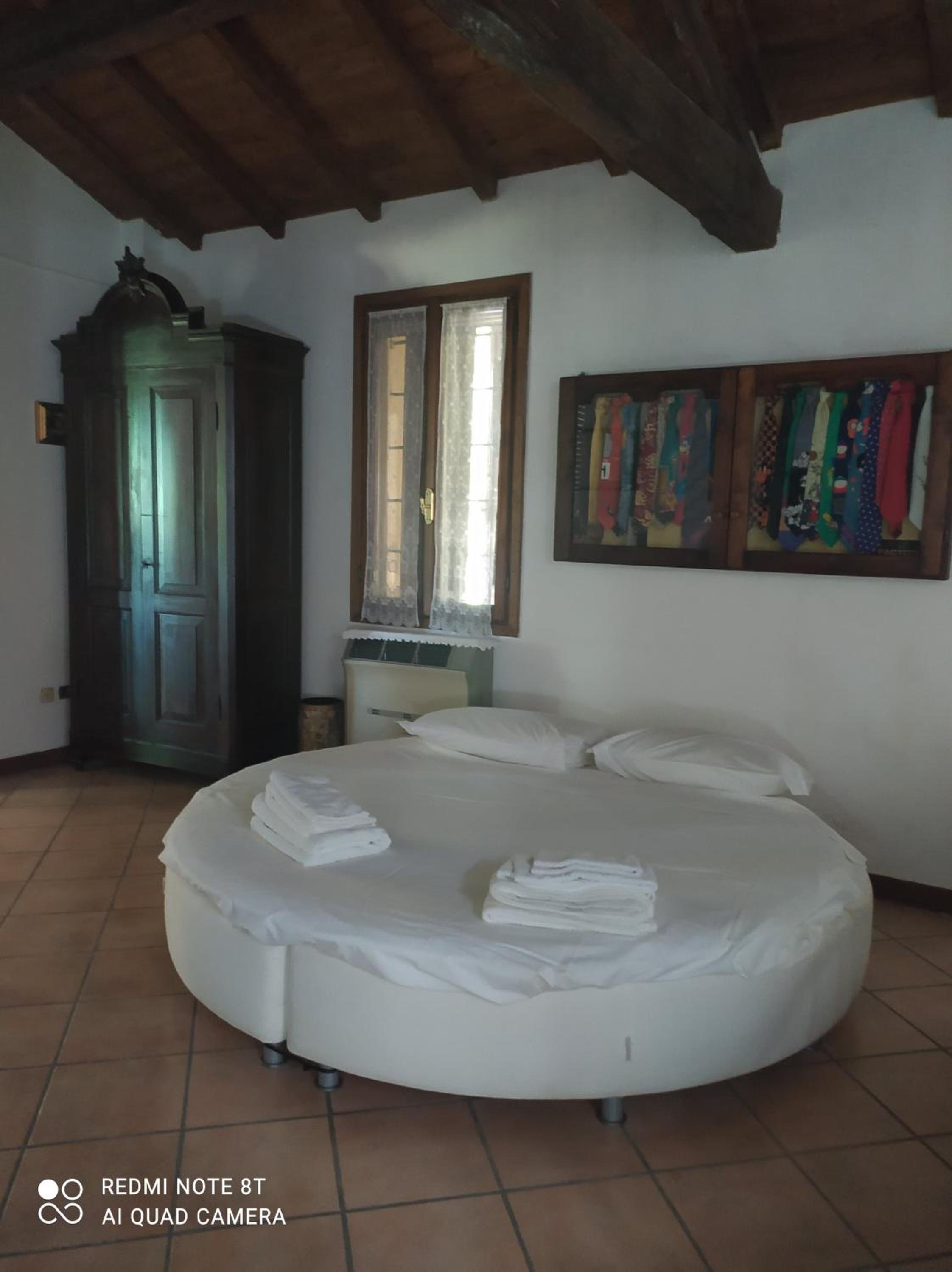 Deluxe King Suite - Photo 5