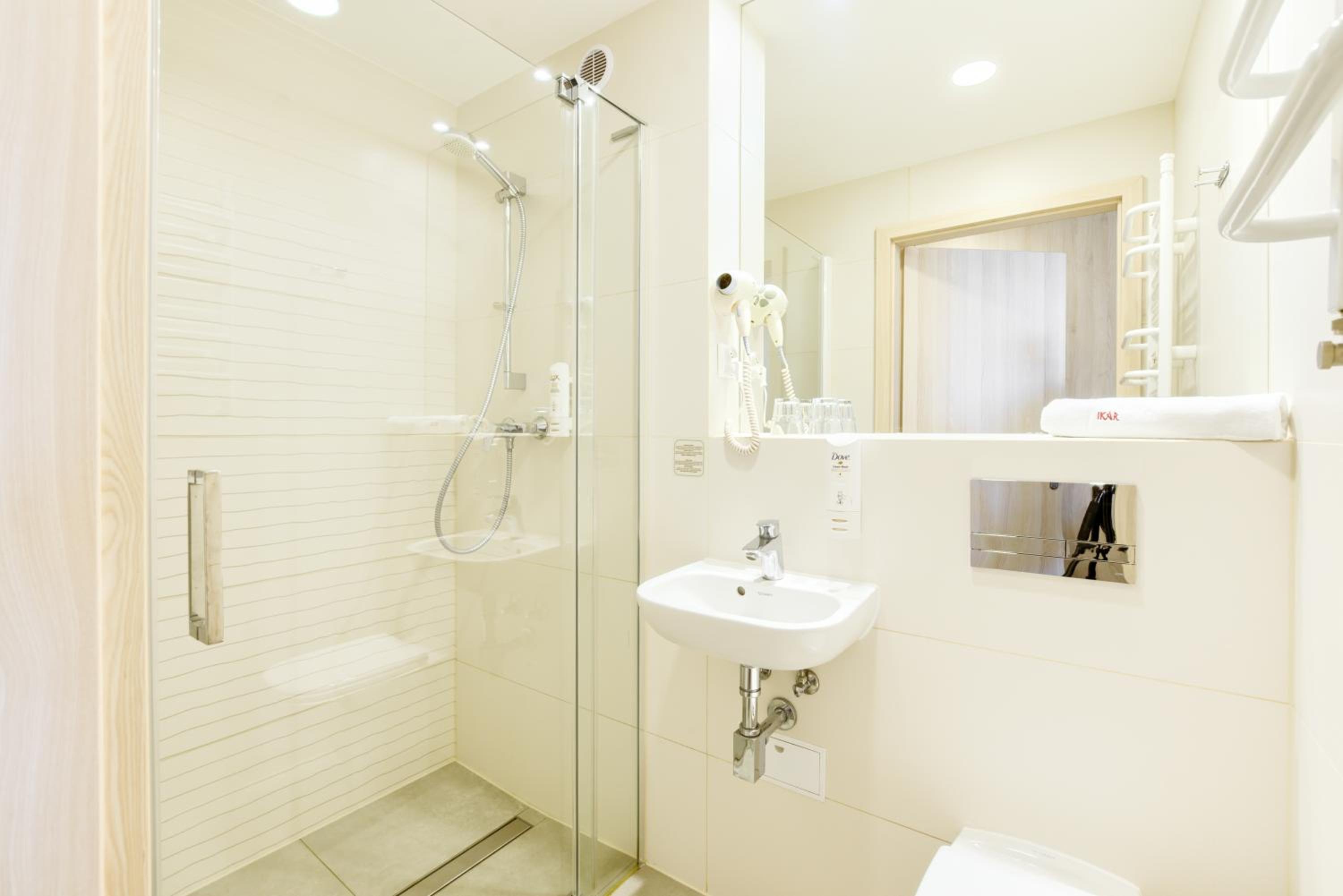 Double Room - Photo 8