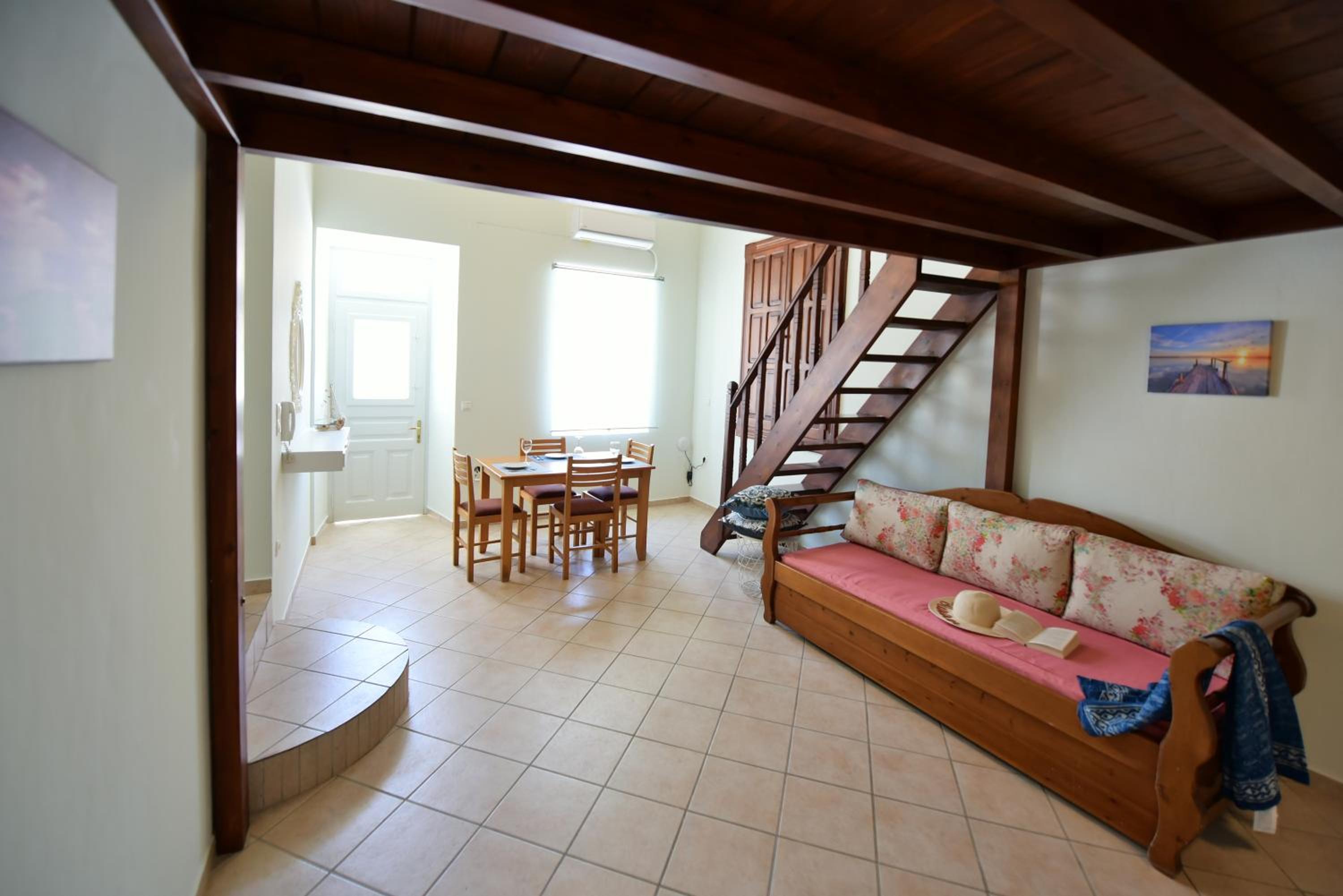 Apartment photo 2
