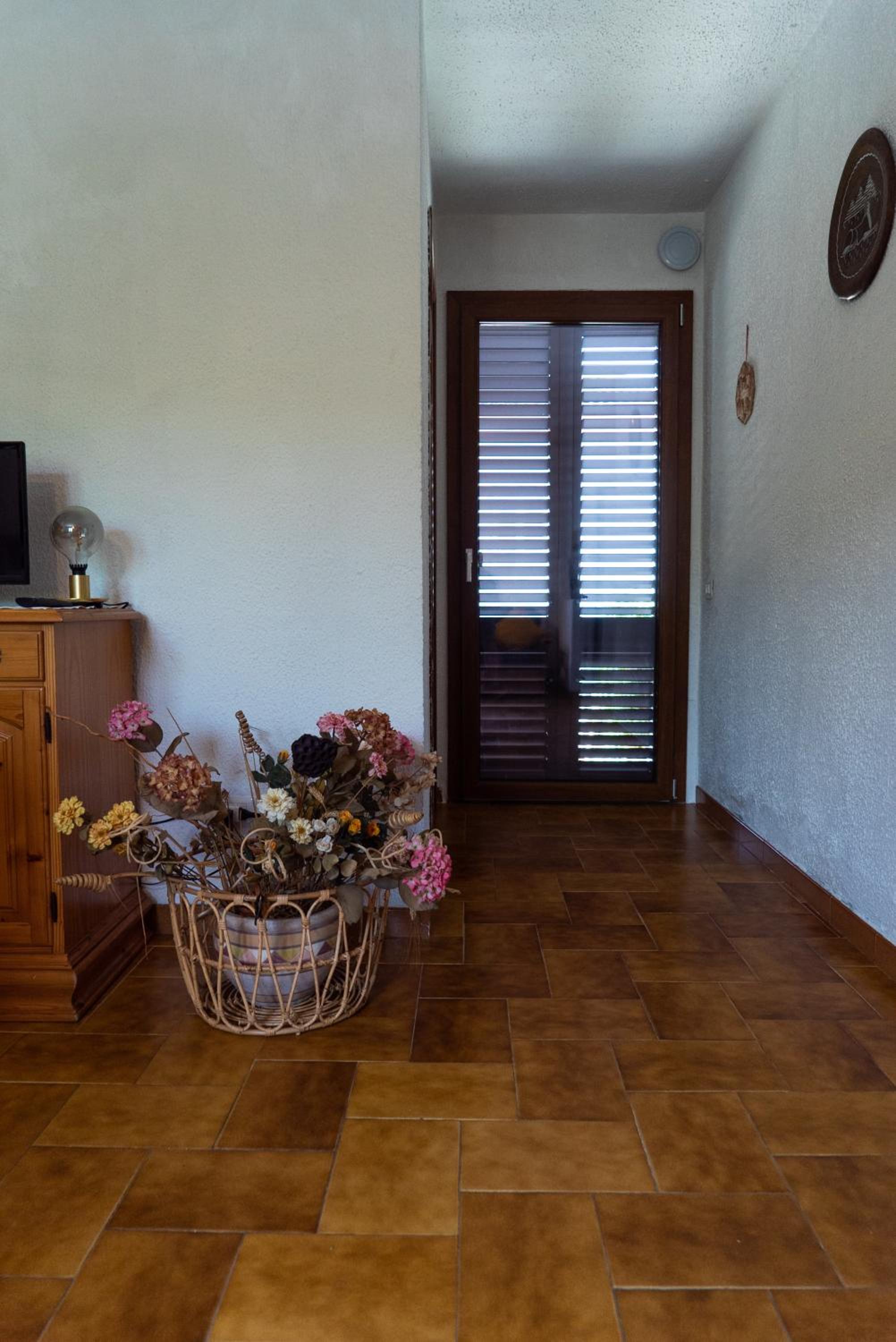 Two-Bedroom House - Photo 24