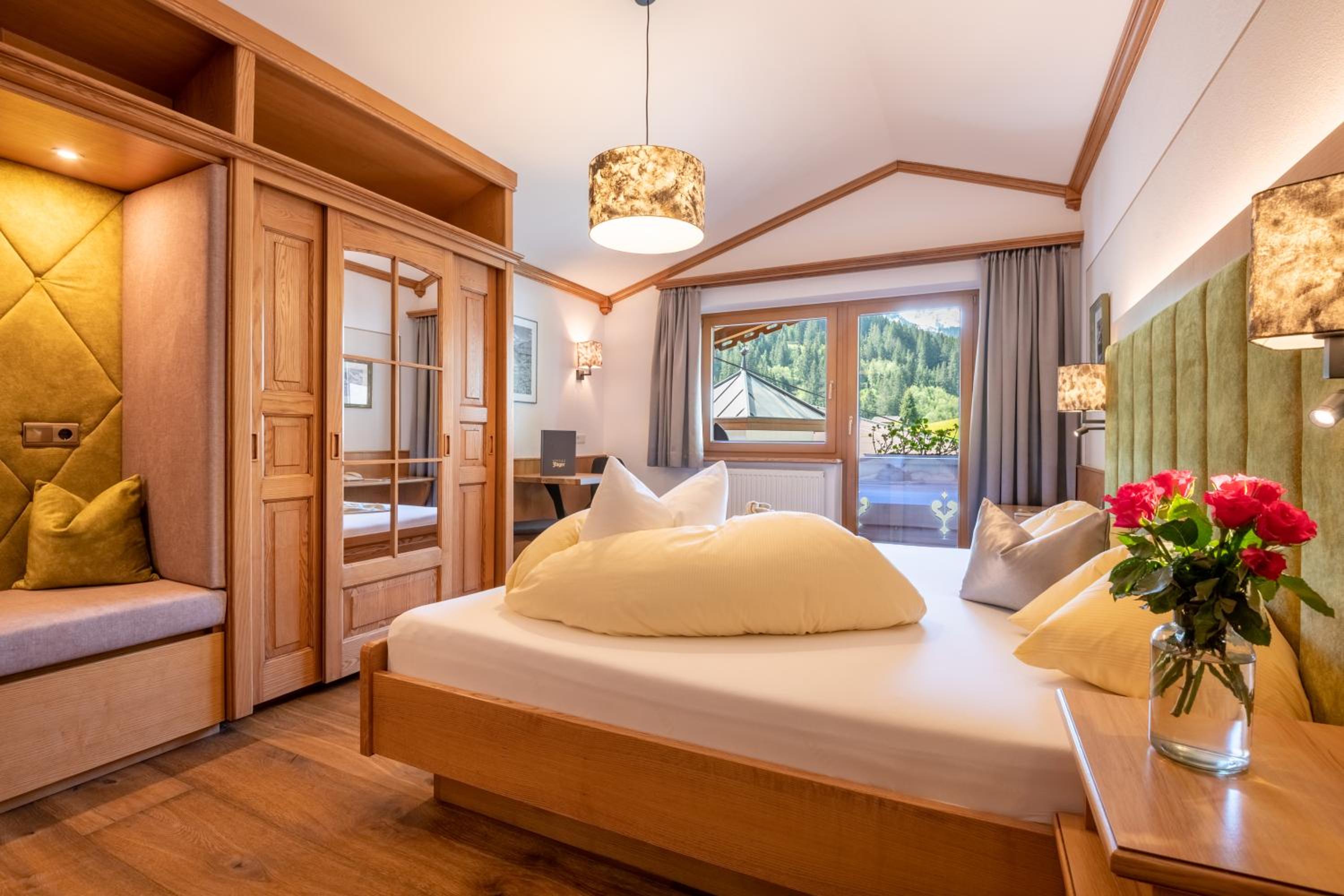 Deluxe Family Room with Balcony photo 1