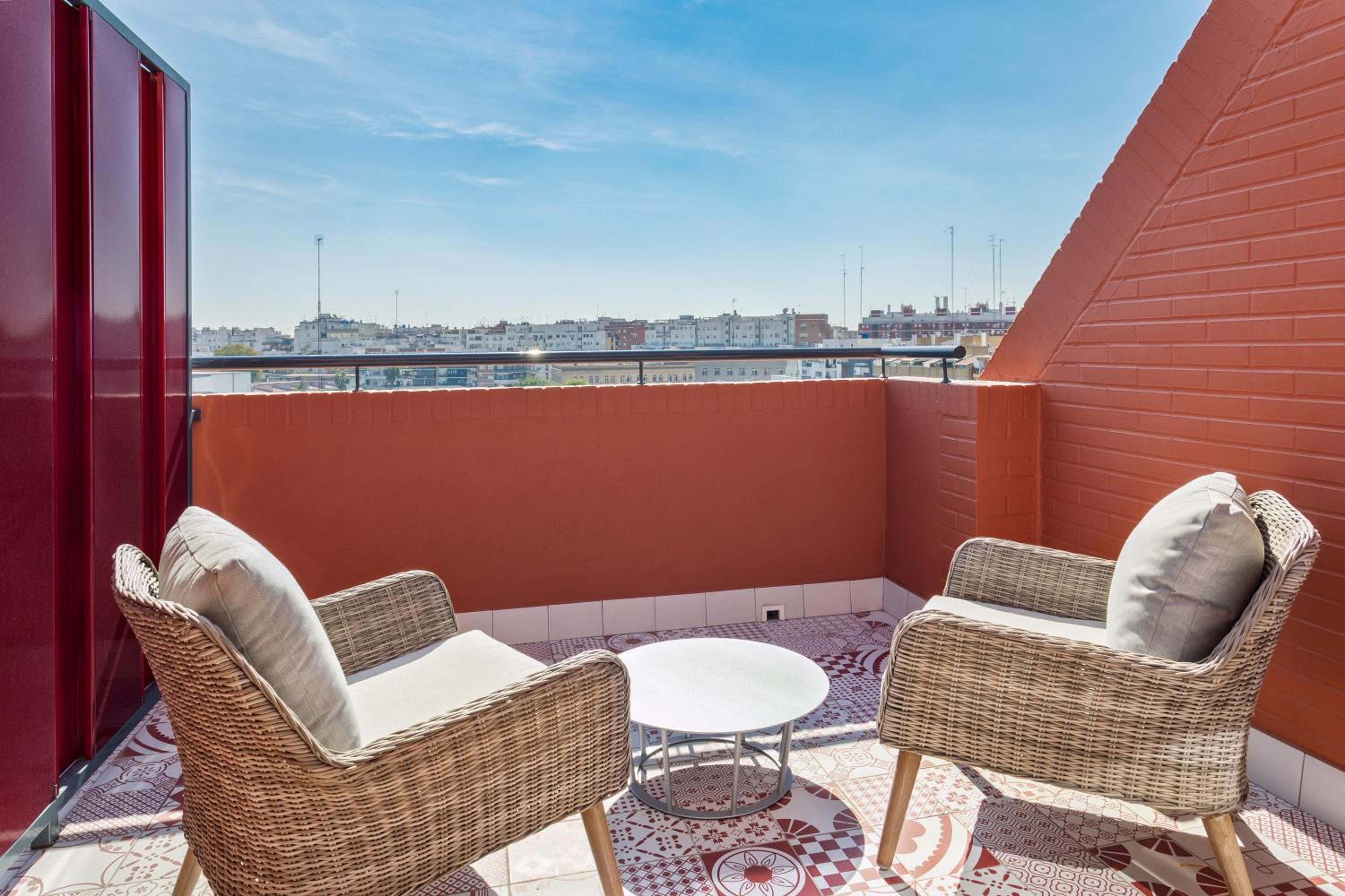 Deluxe Double Room with Terrace - Photo 5