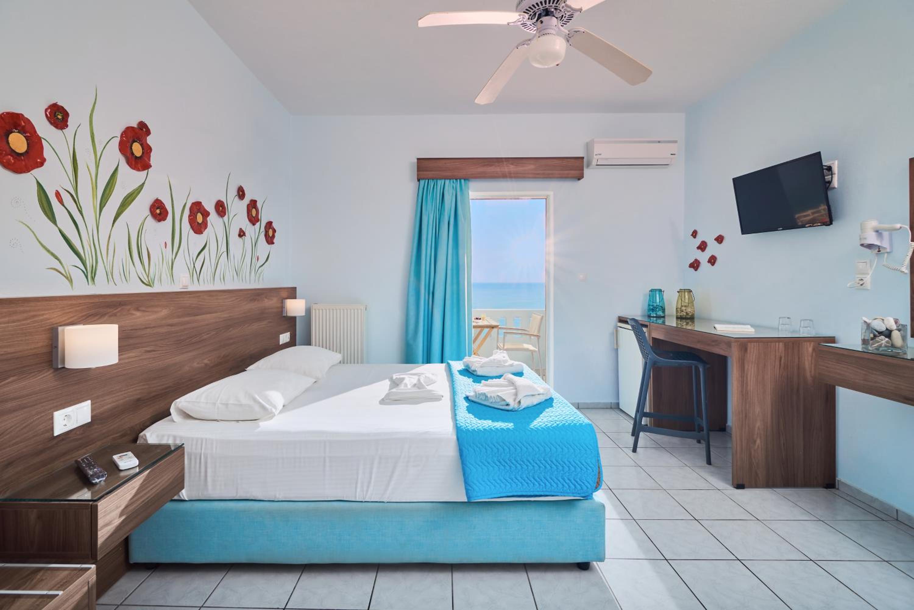Superior Double Room Sea Front photo 2