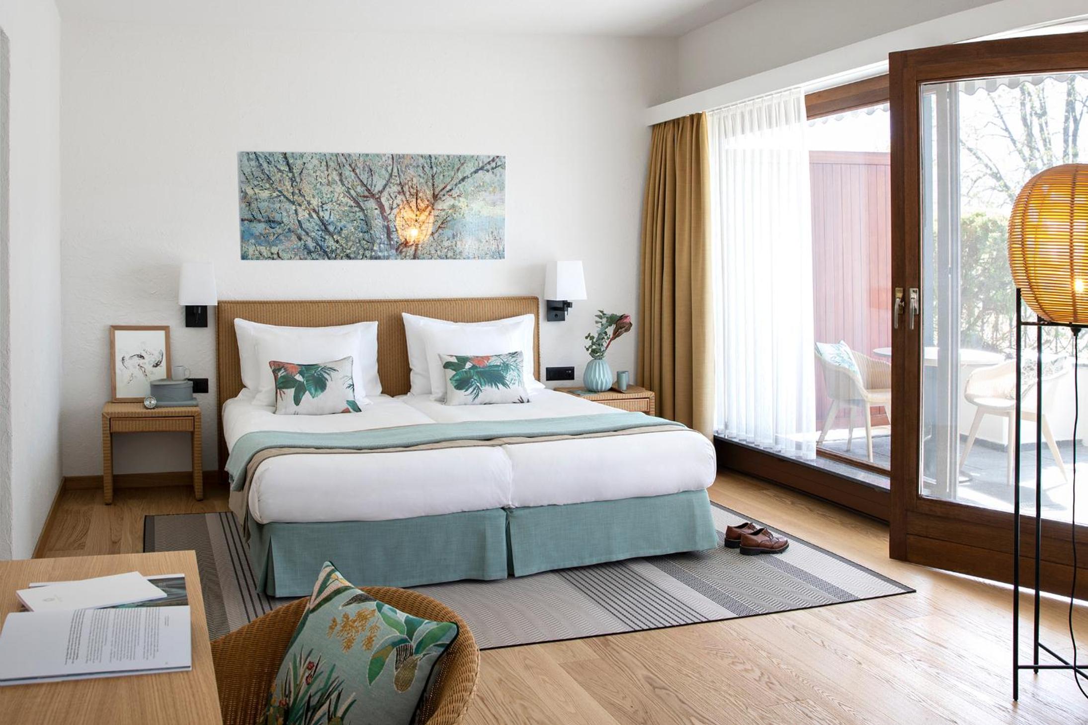 Classic Junior Suite with Balcony photo 3