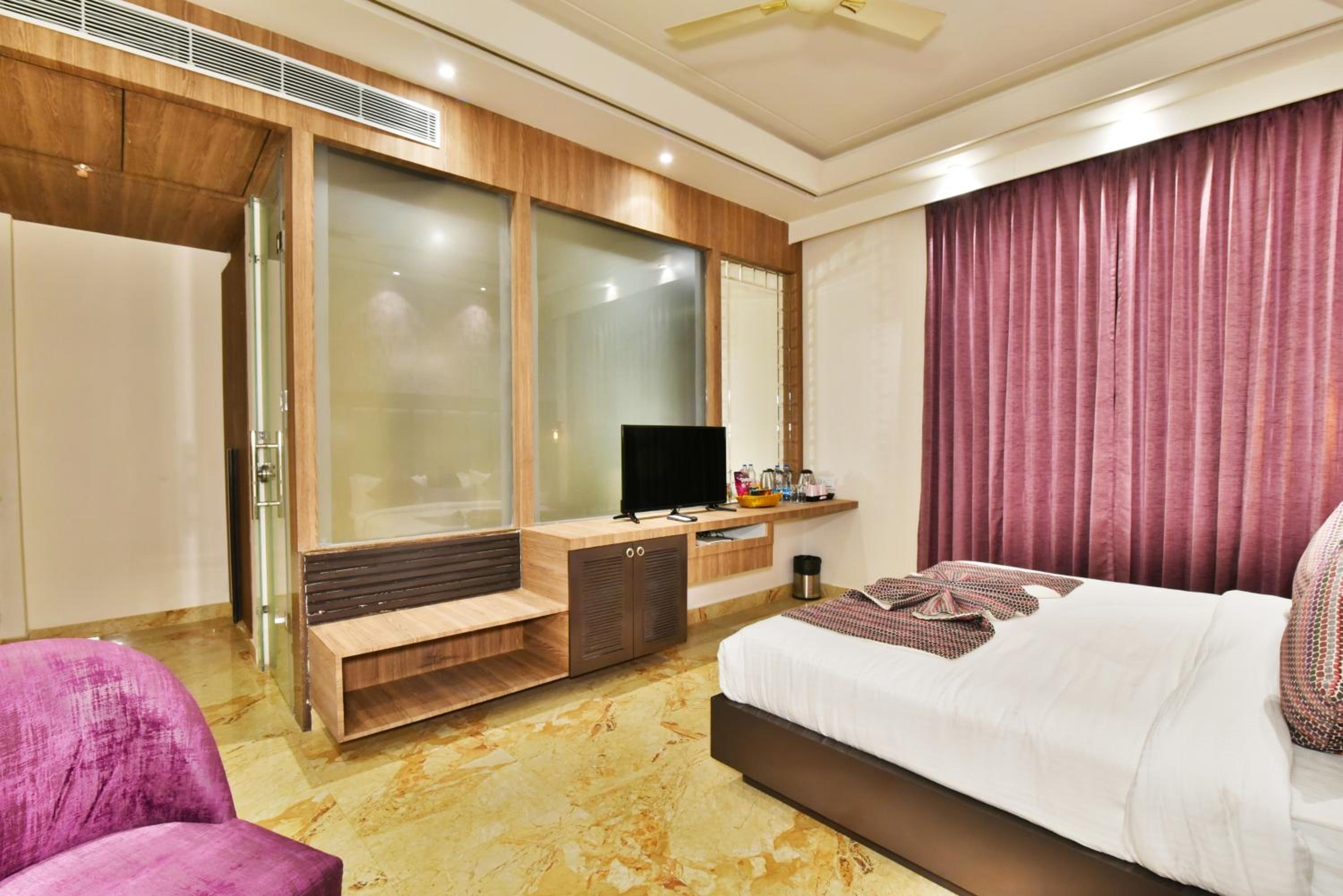 Executive Suite photo 2