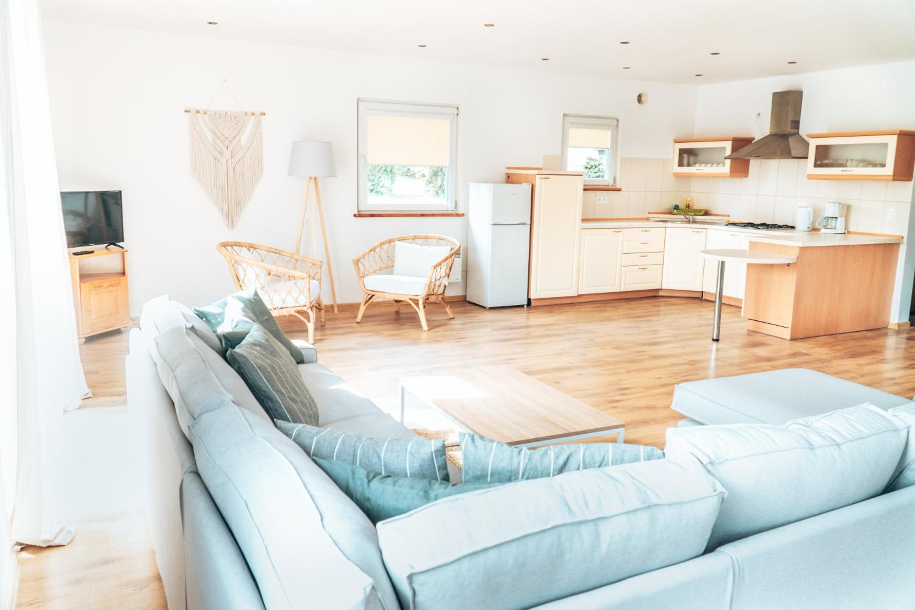 Chalet (10 Adults)