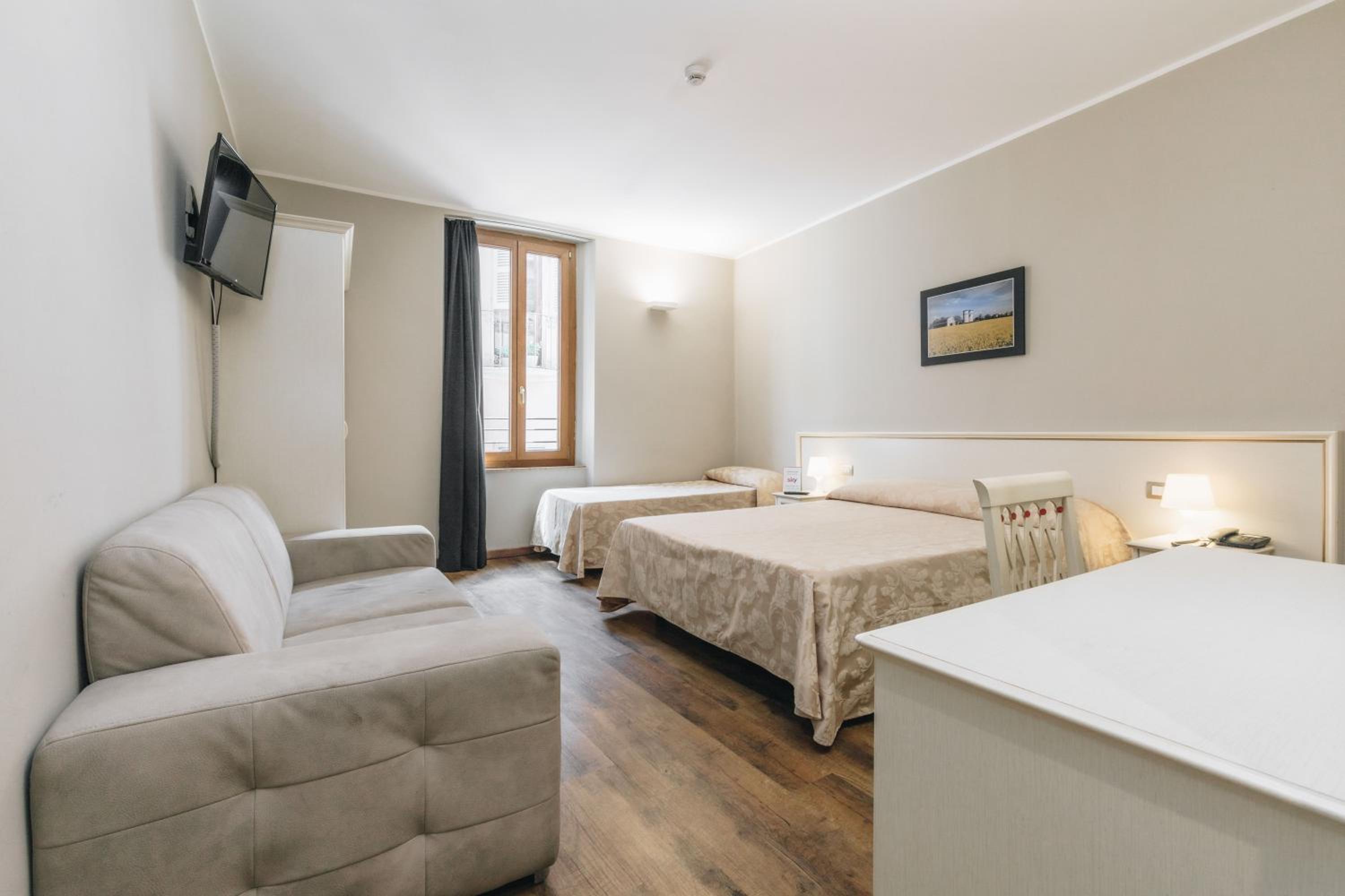 Triple Room - Photo 1