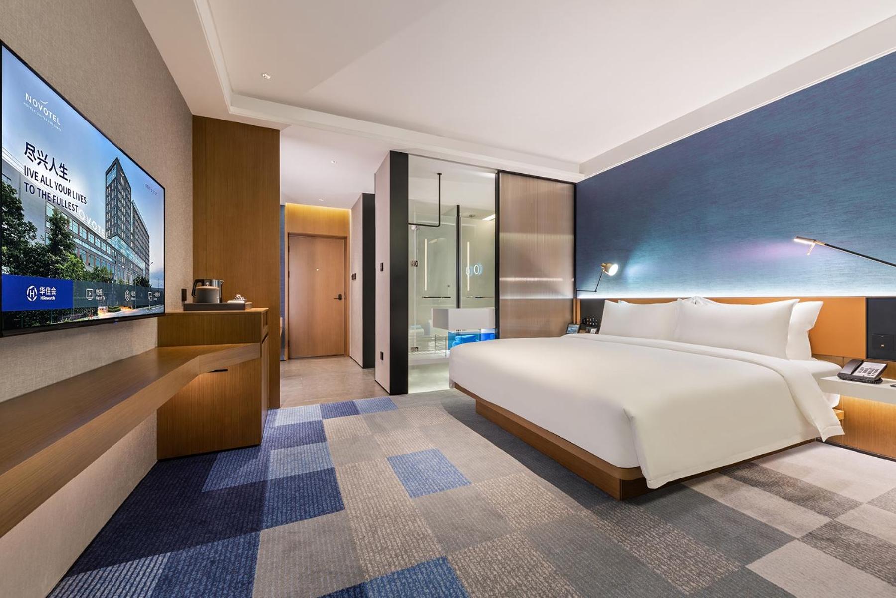 Standard King Room - Photo 6