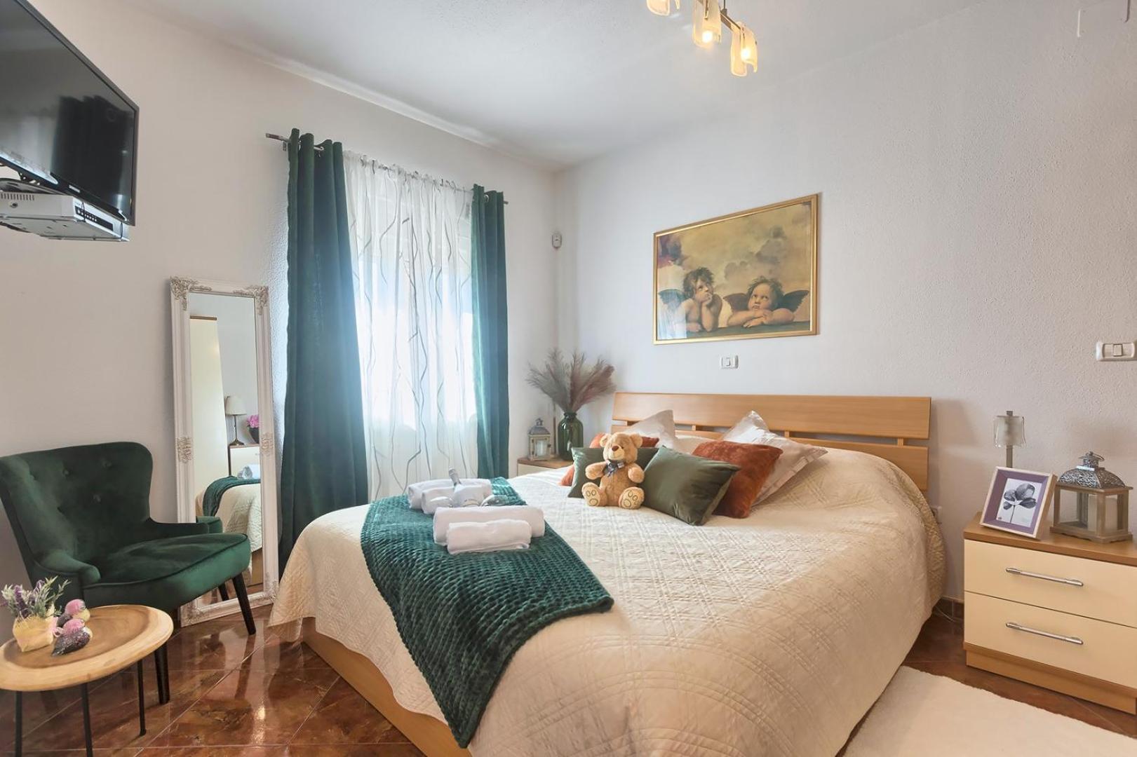 Apartment - Photo 12