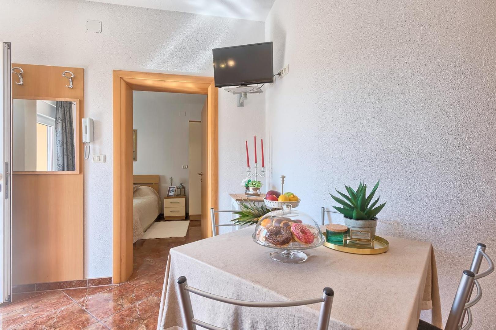 Apartment - Photo 17