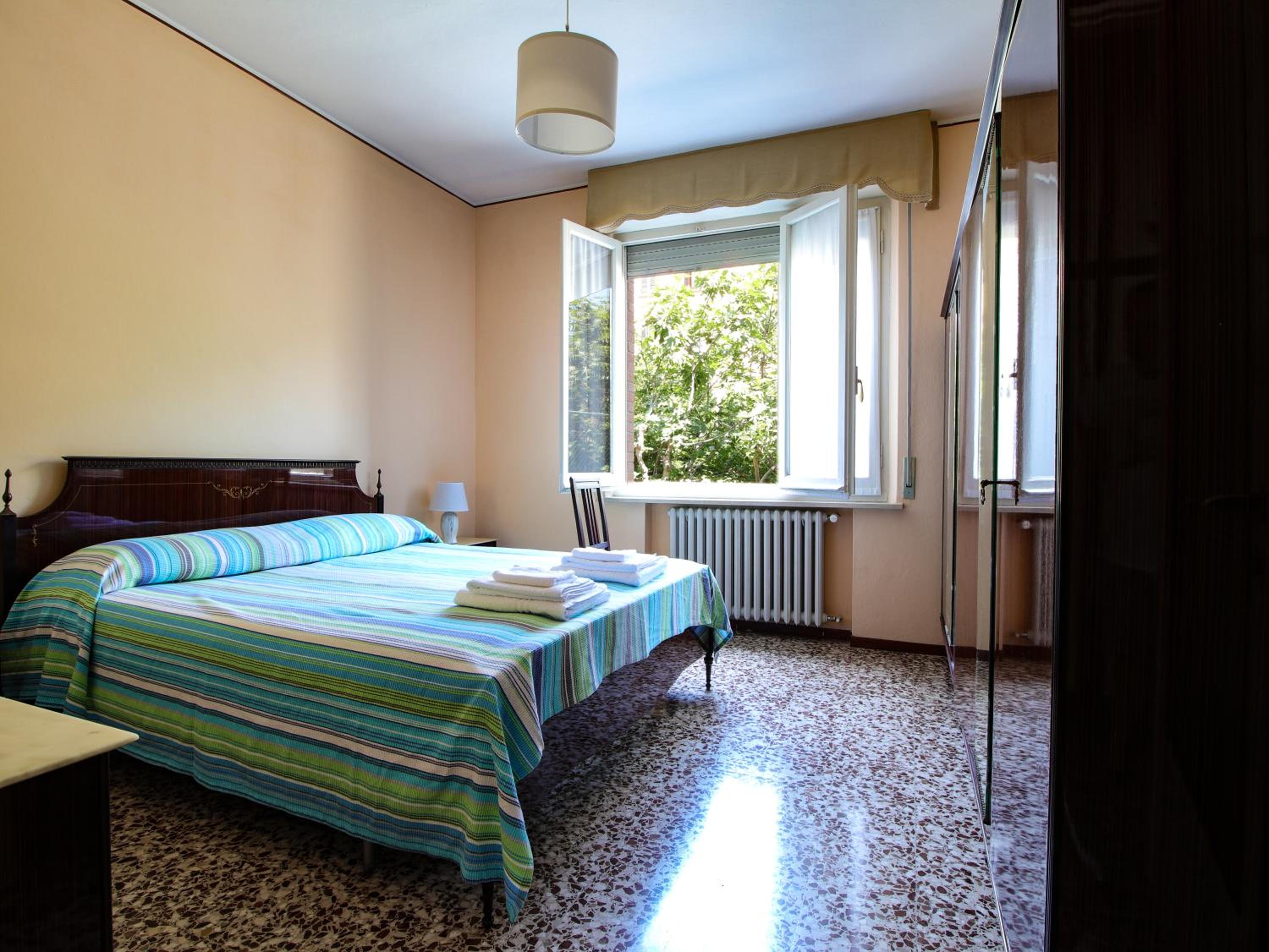 Two-Bedroom Apartment - Photo 11