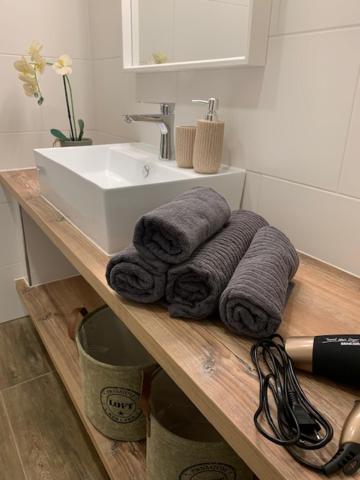 One-Bedroom Apartment - Photo 18