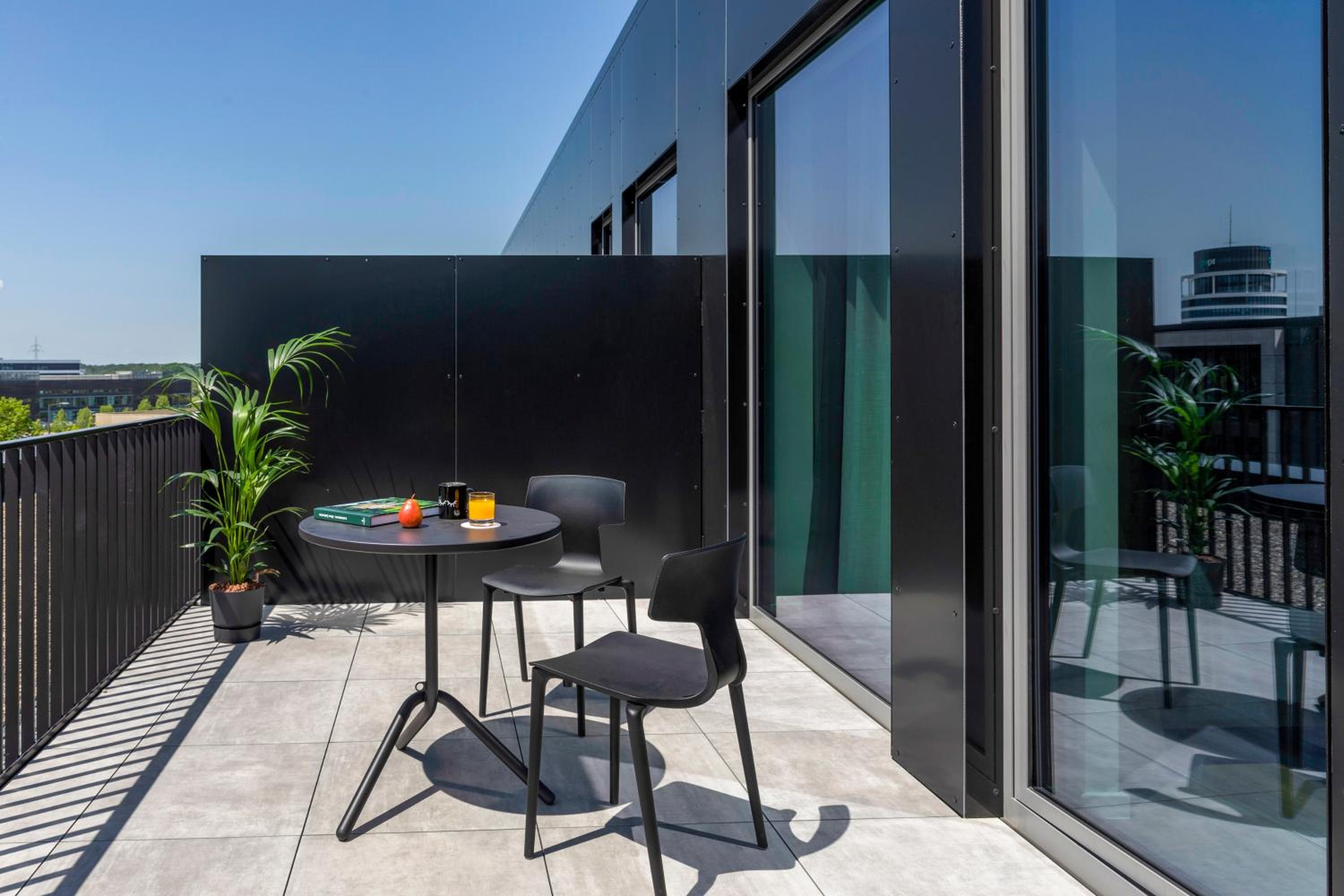 The Townhouse - Photo 10