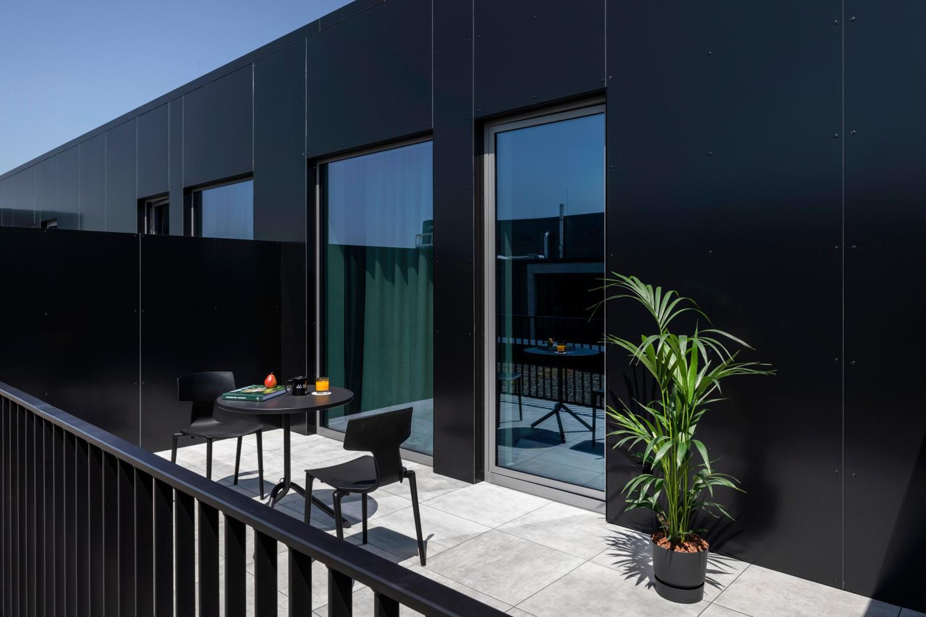 The Townhouse - Photo 11