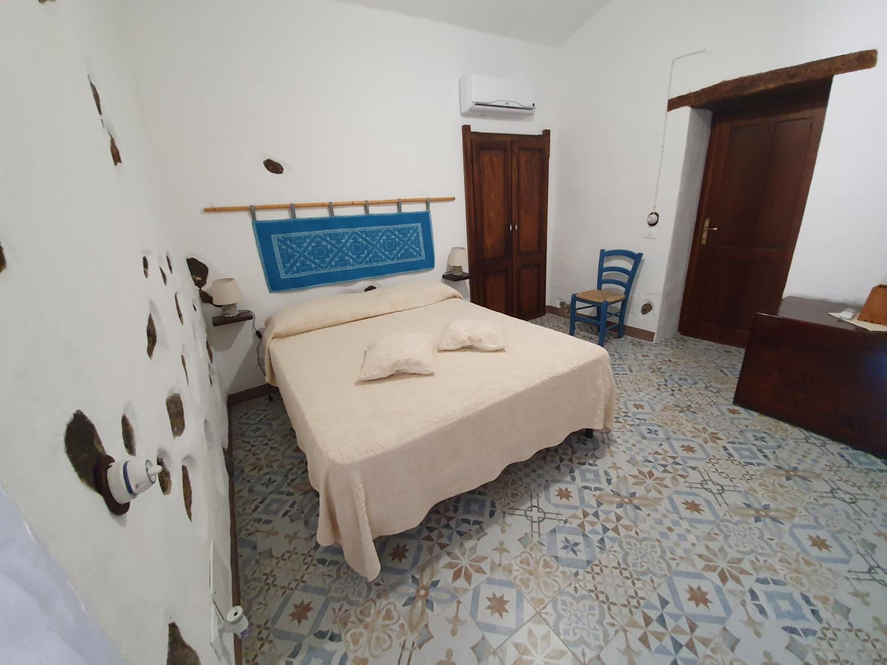 One-Bedroom House photo 2