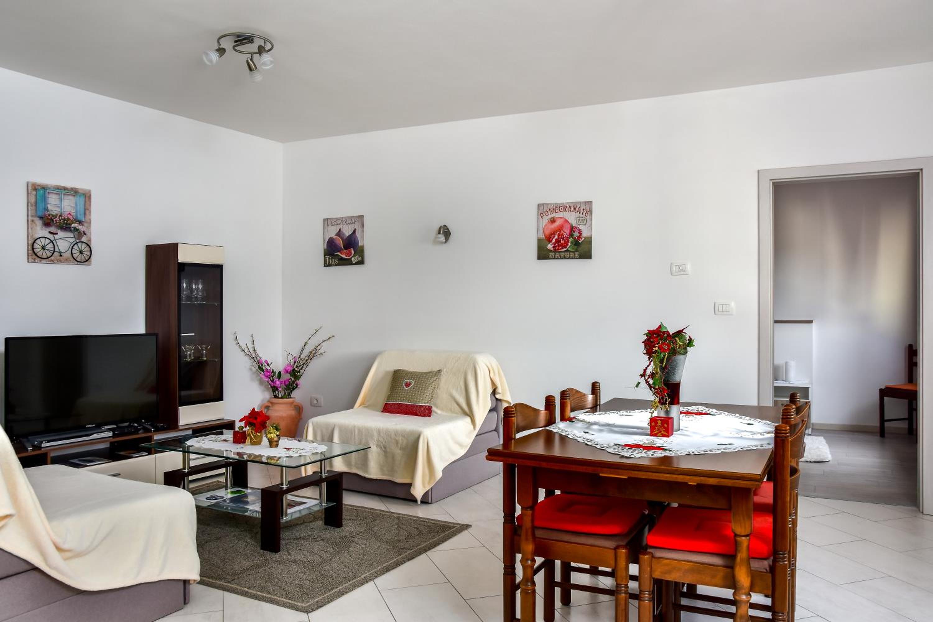 Apartment - Photo 11