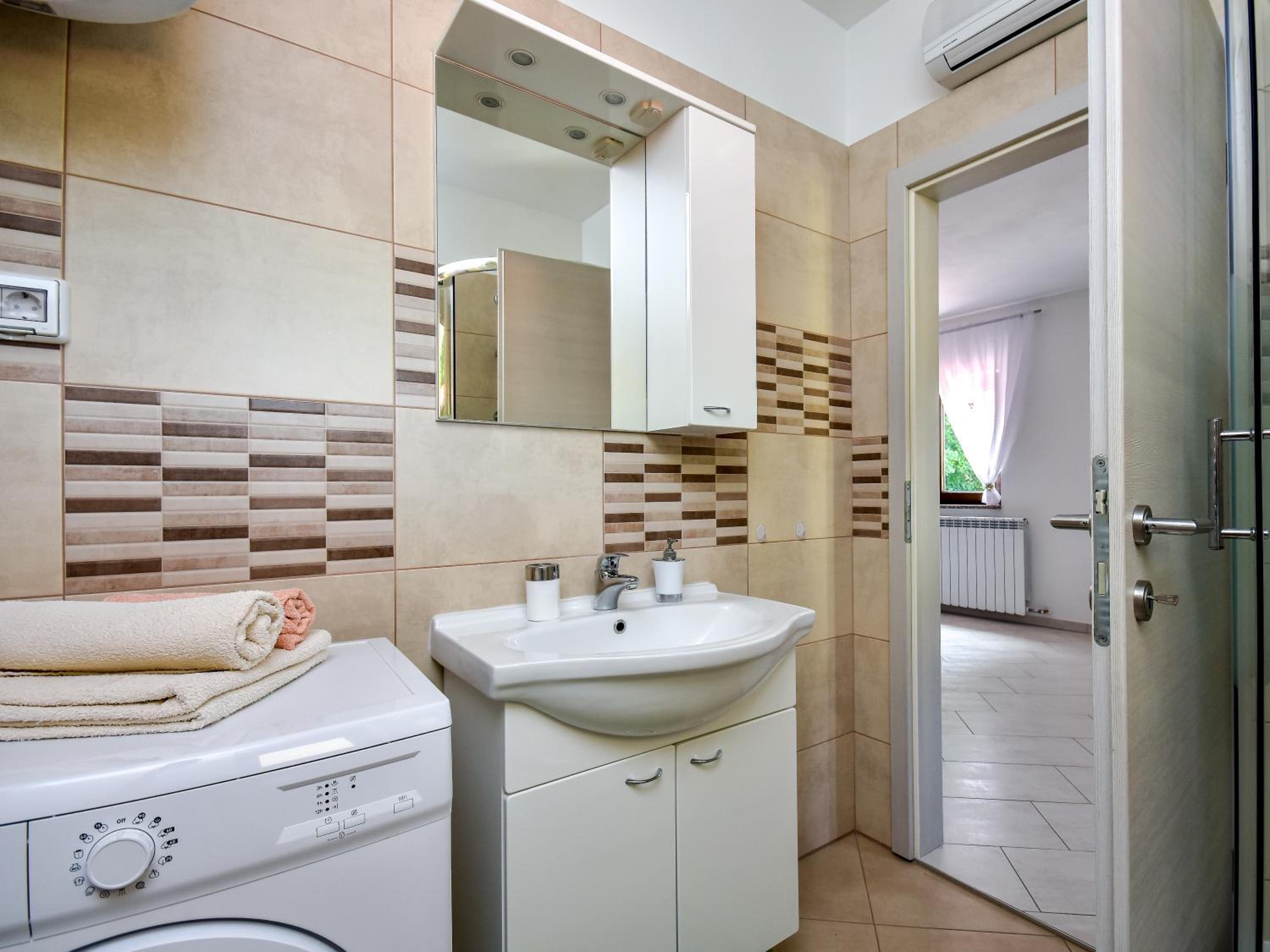 Apartment - Photo 30