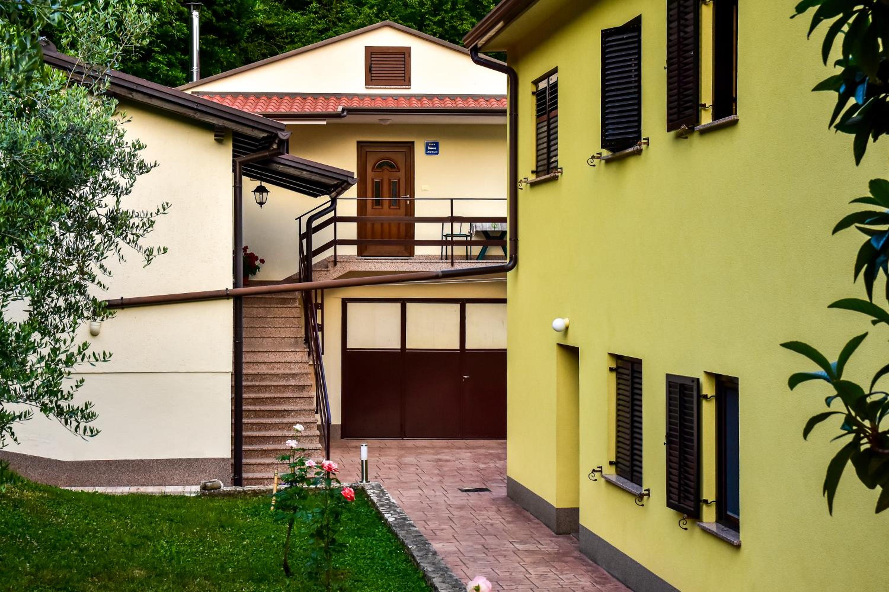 Apartment - Photo 38