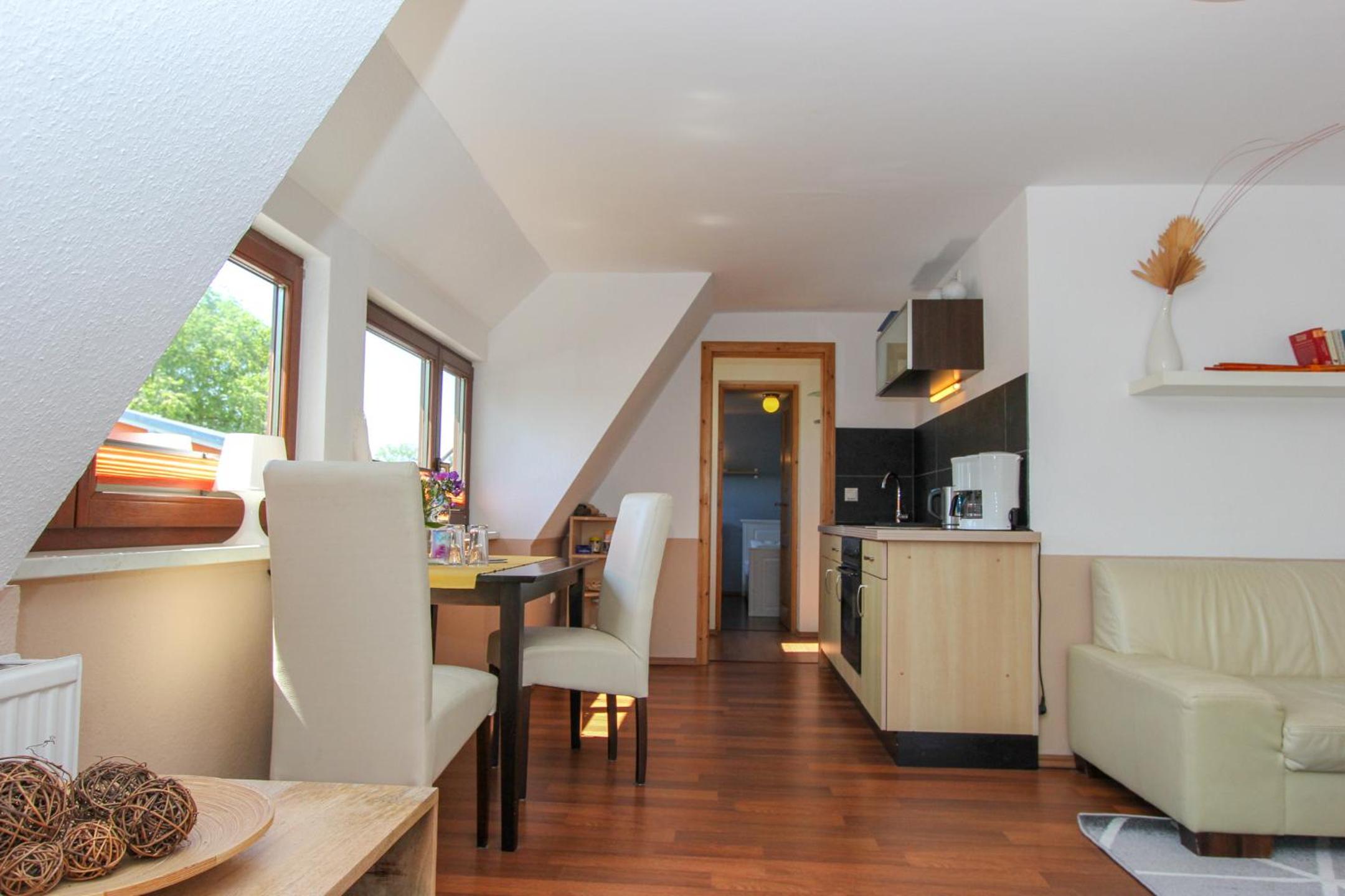 Apartment with Balcony photo 3