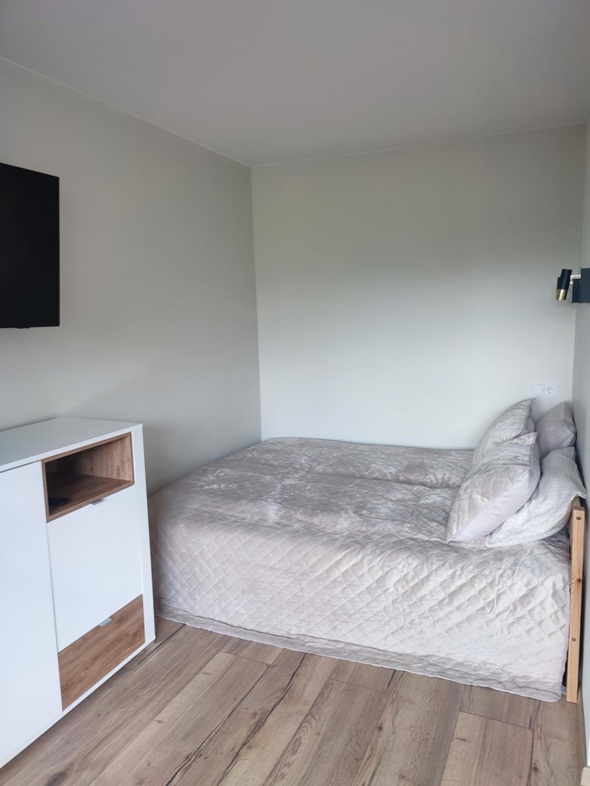 Studio Apartment - Photo 15