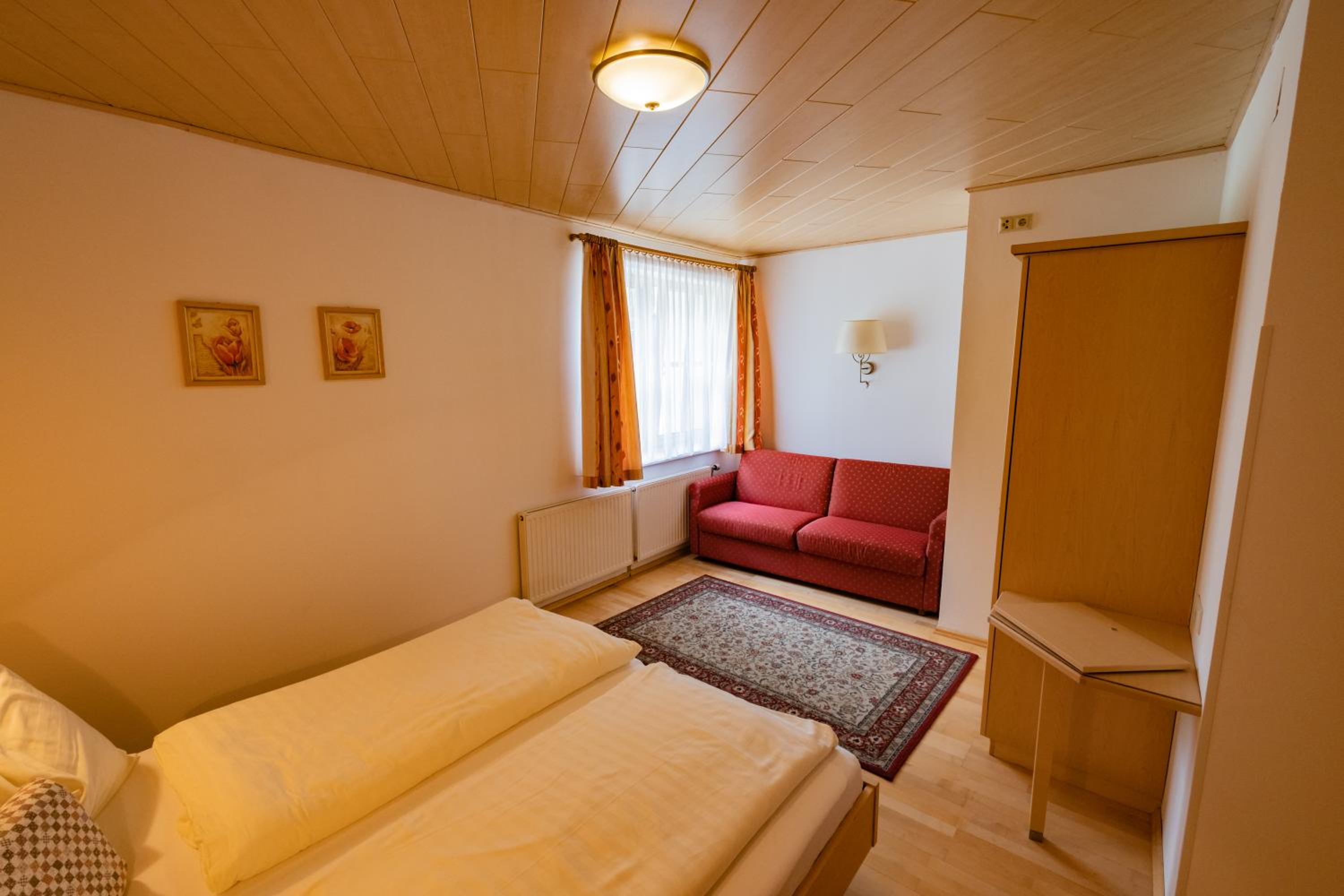 Apartment with Mountain View photo 3