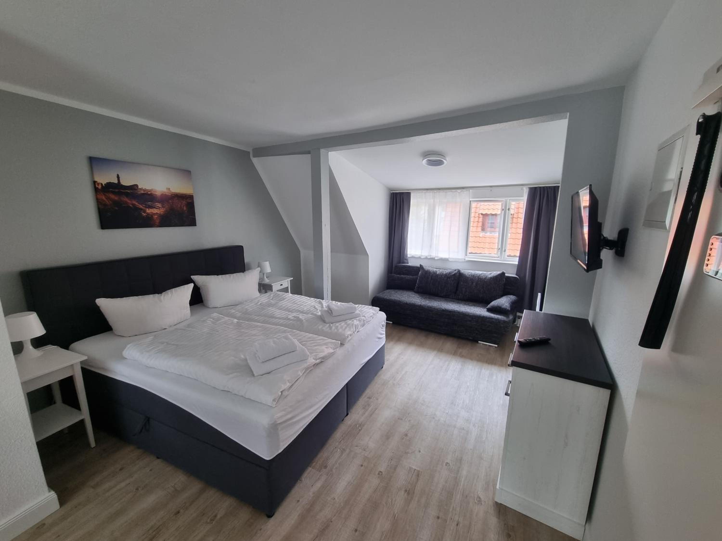 Apartment 5 photo 1