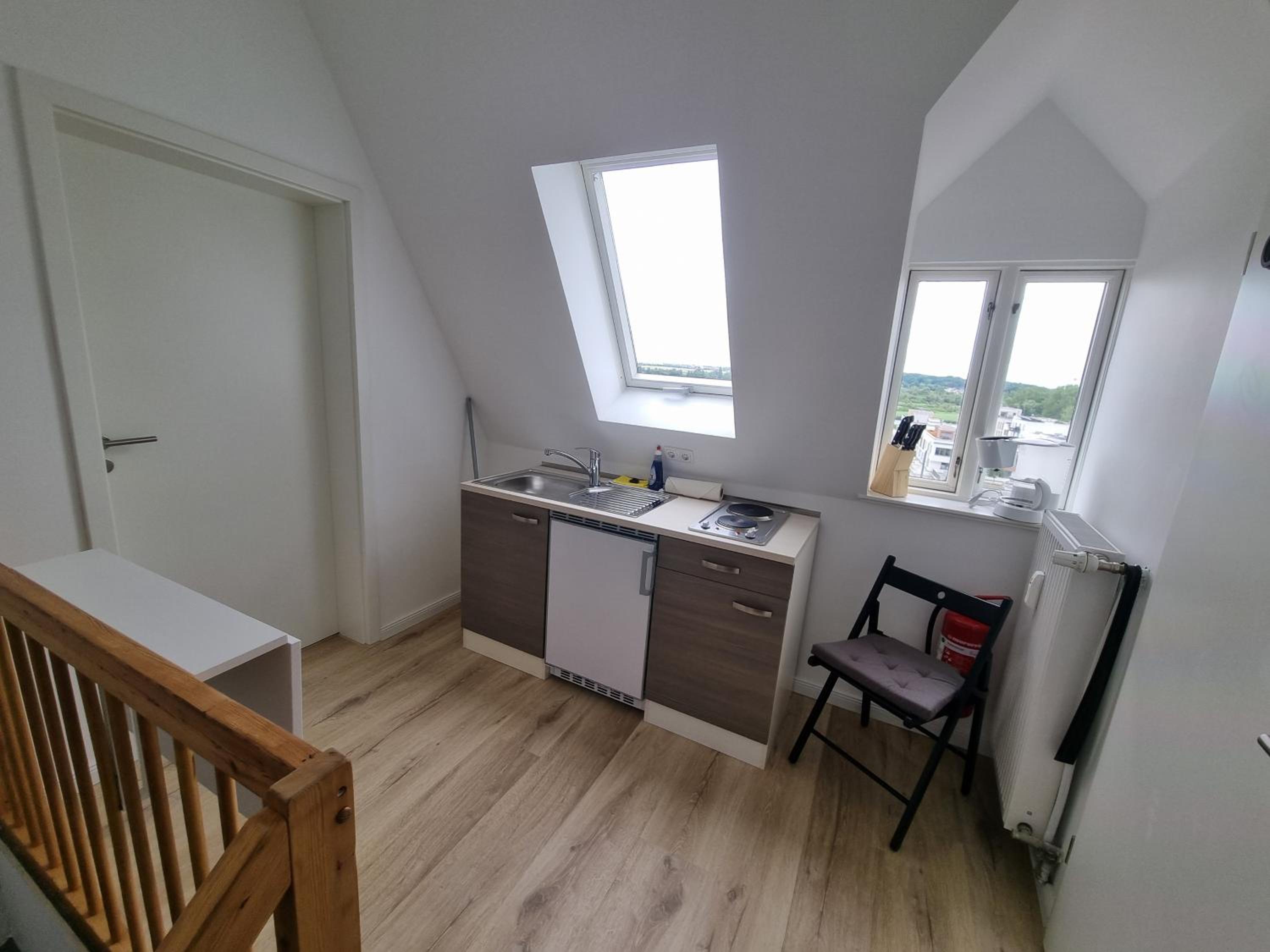 Apartment 6 photo 3