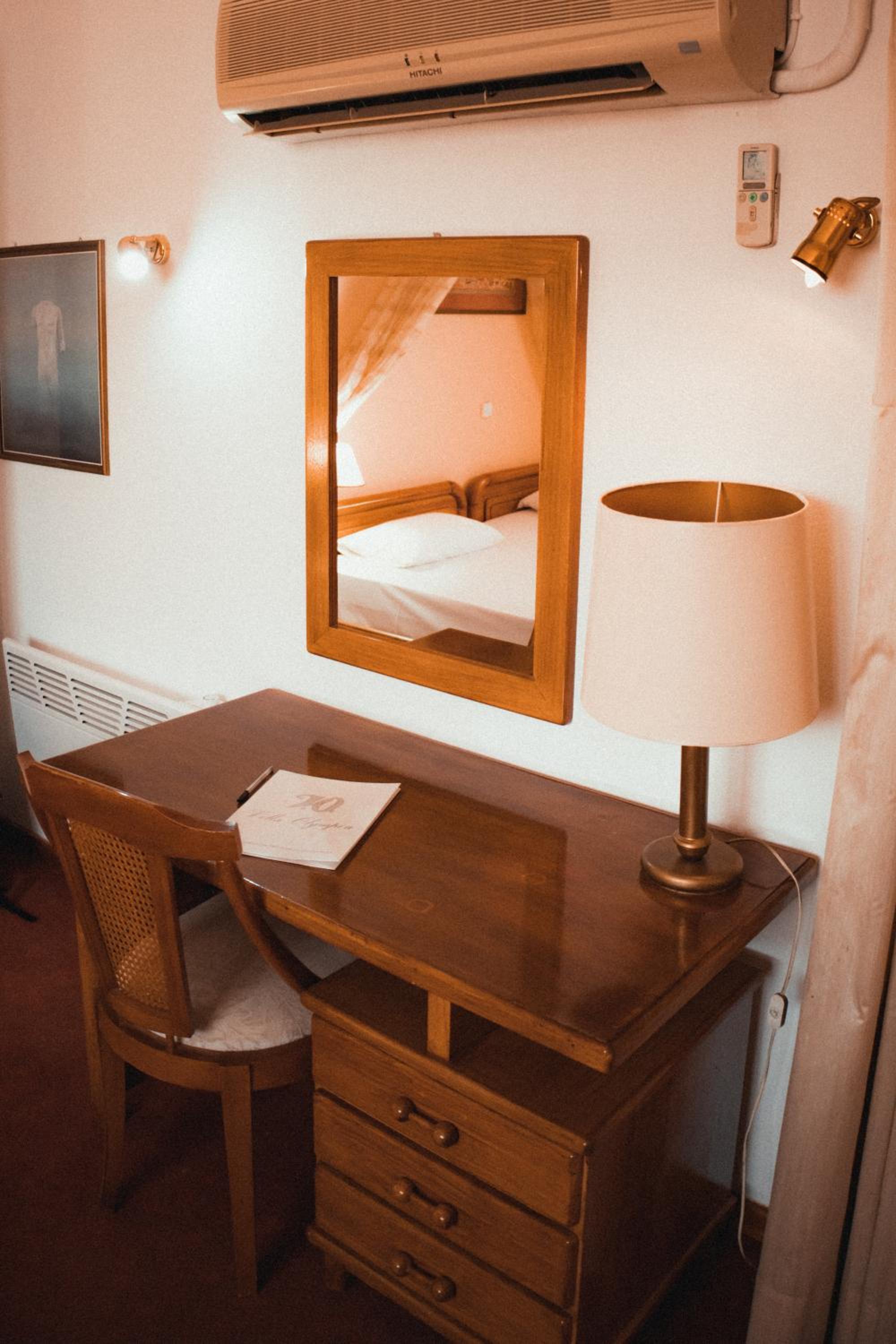Suite with Pool View (2 - 5 adults) - Photo 5