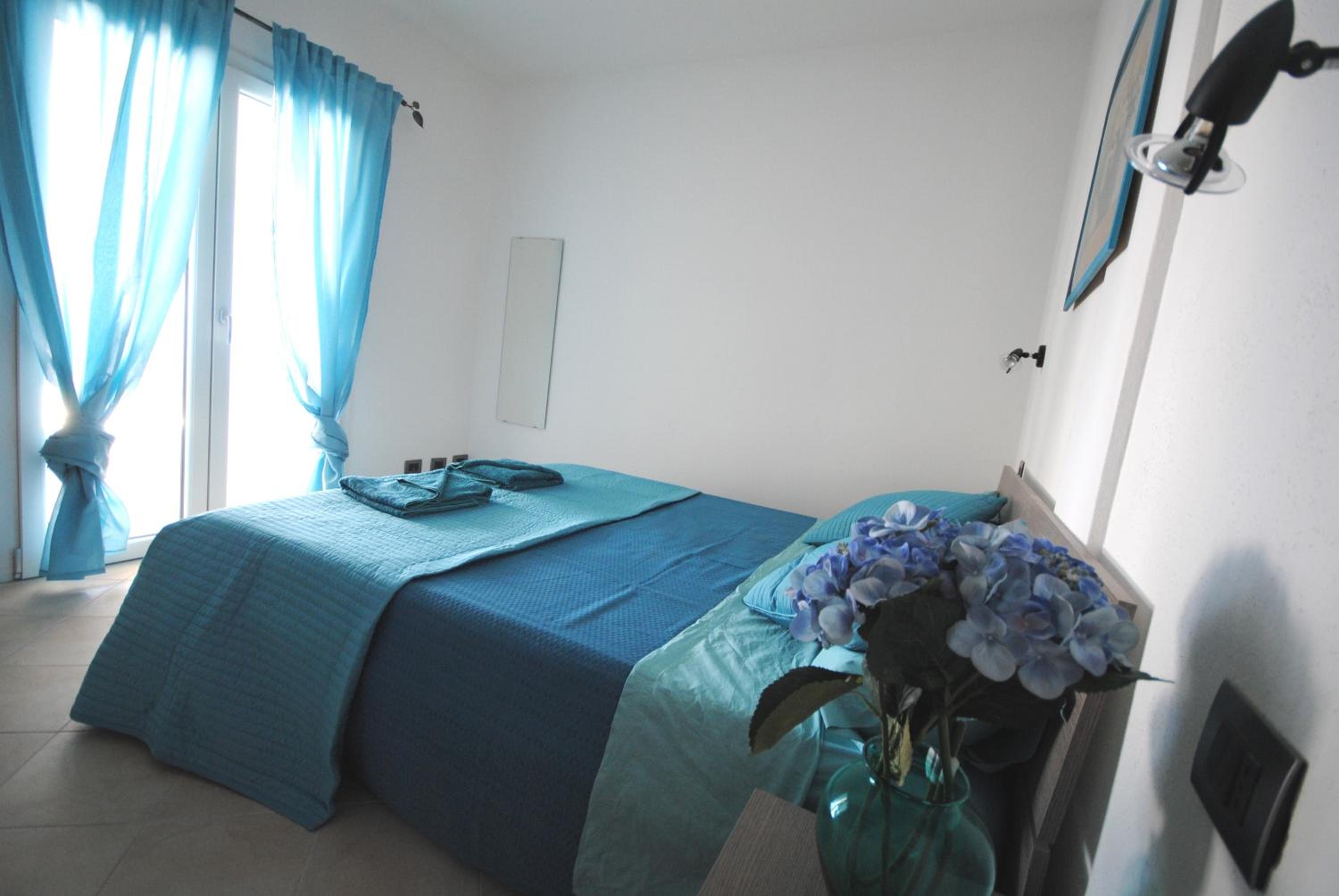 One-Bedroom Apartment (4 Adults) photo 3