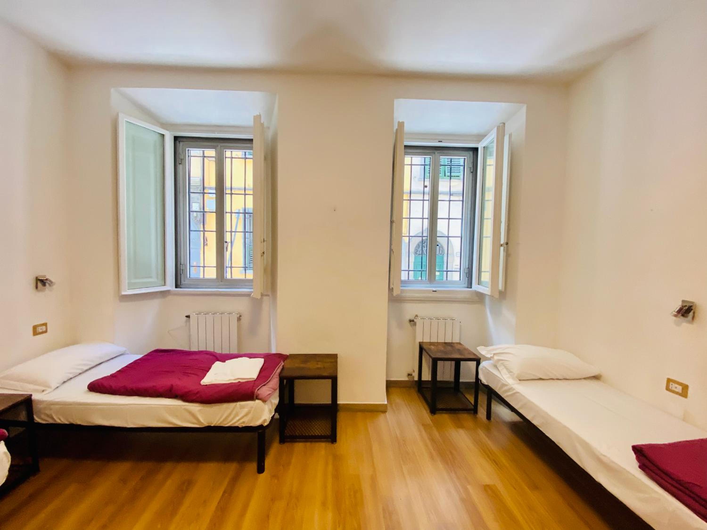 Bunk Bed In Mixed Dormitory Room photo 2