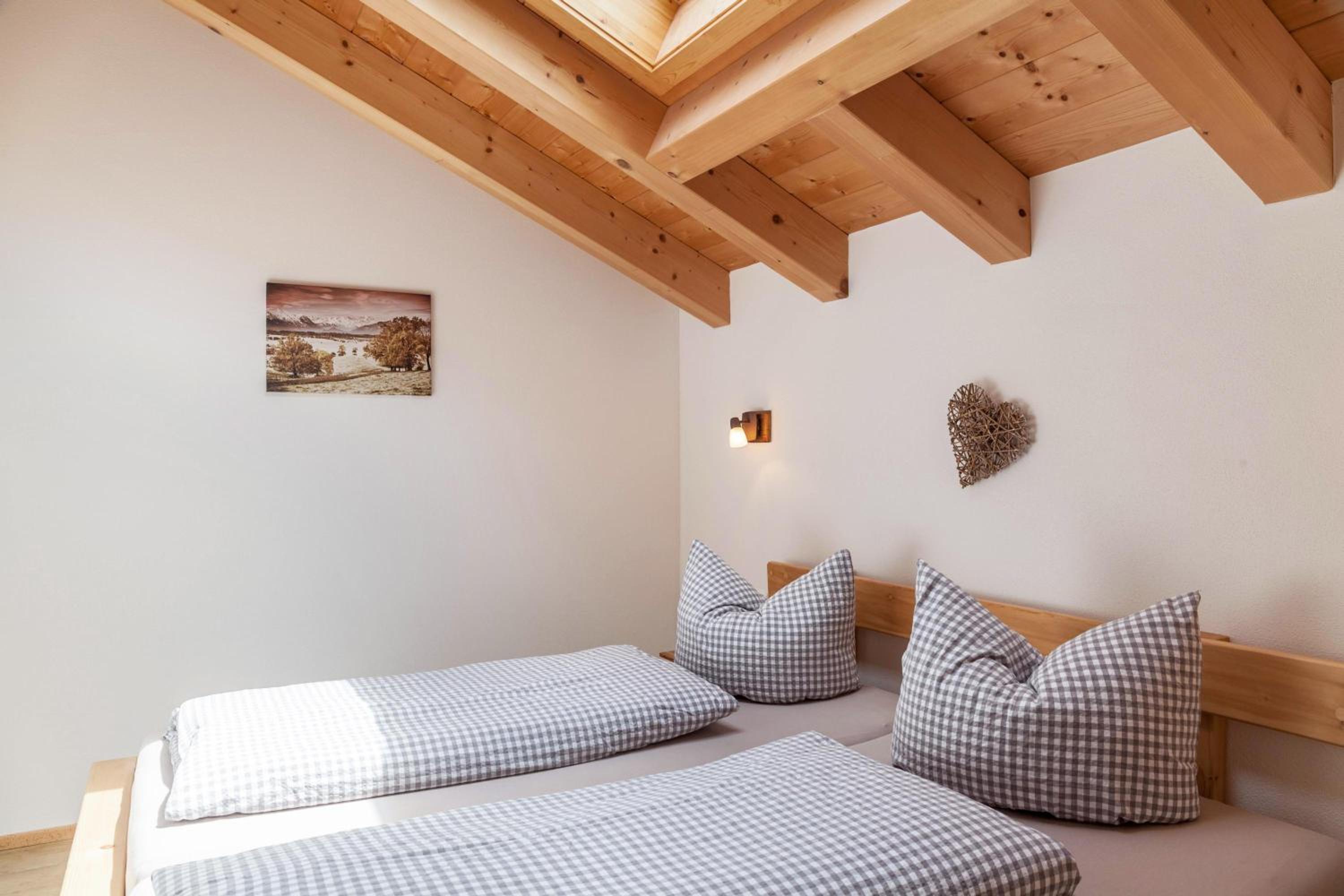 Two-Bedroom Deluxe Apartment with Balcony photo 2