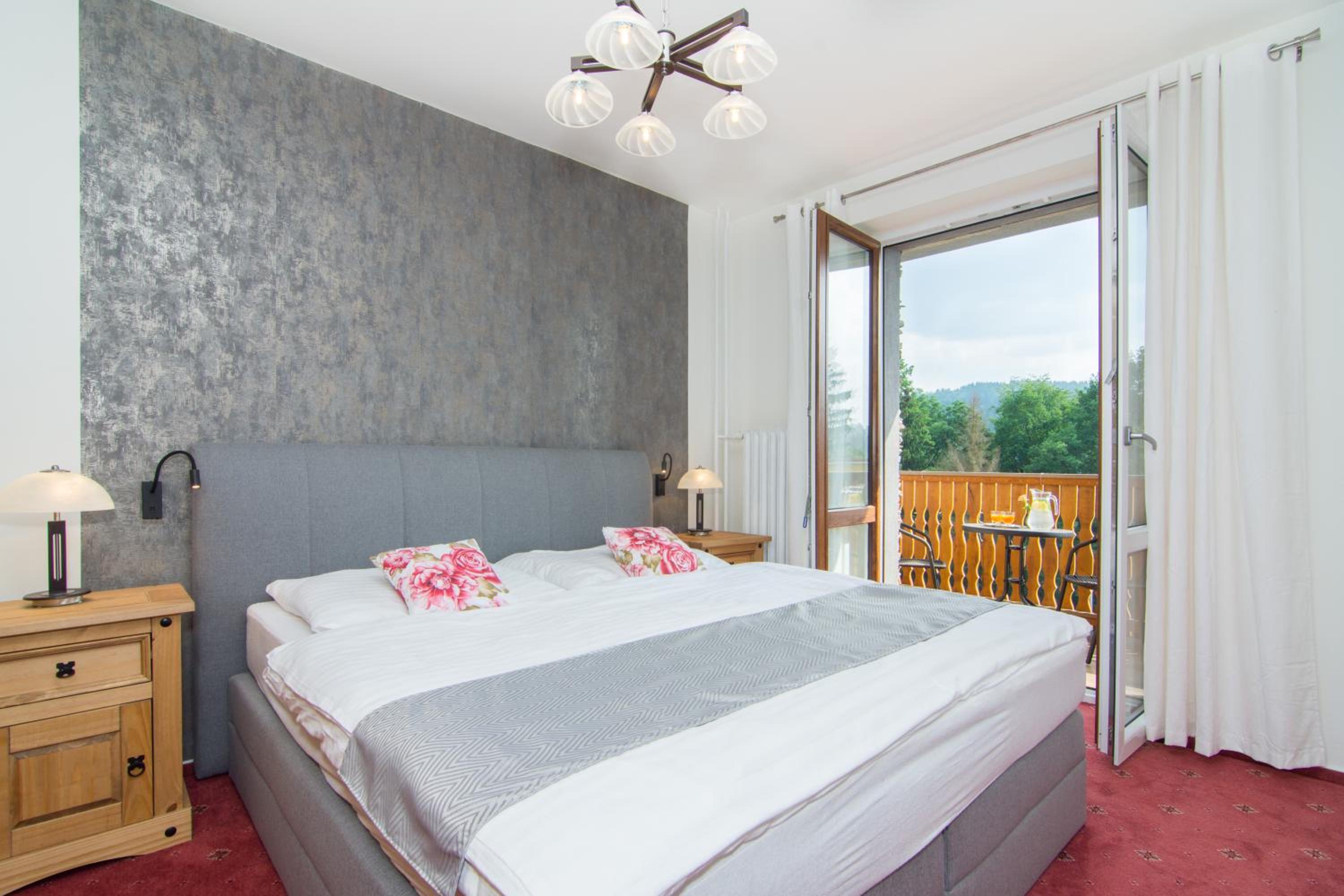 Apartment with Balcony photo 1