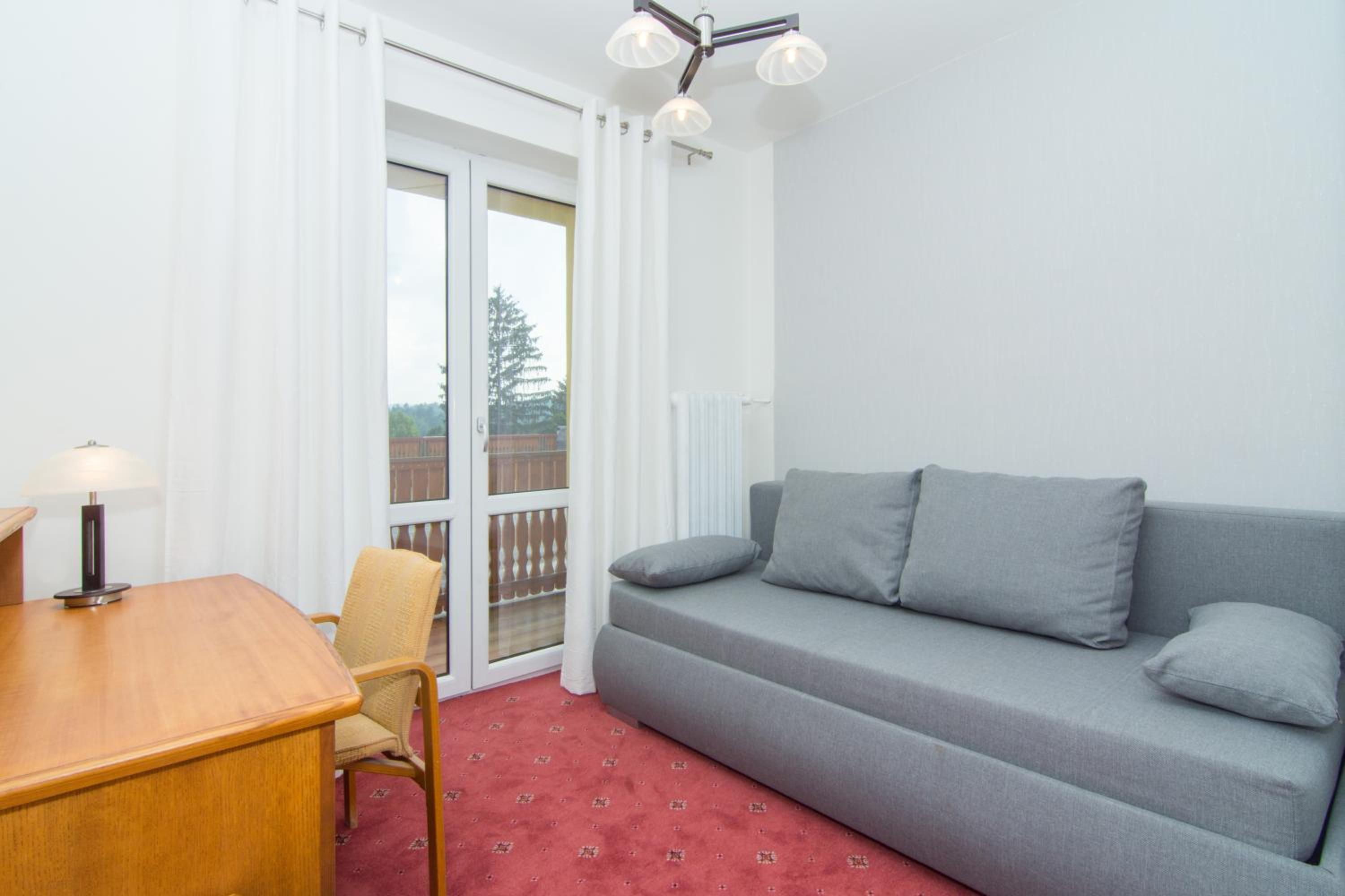 Apartment with Balcony photo 3
