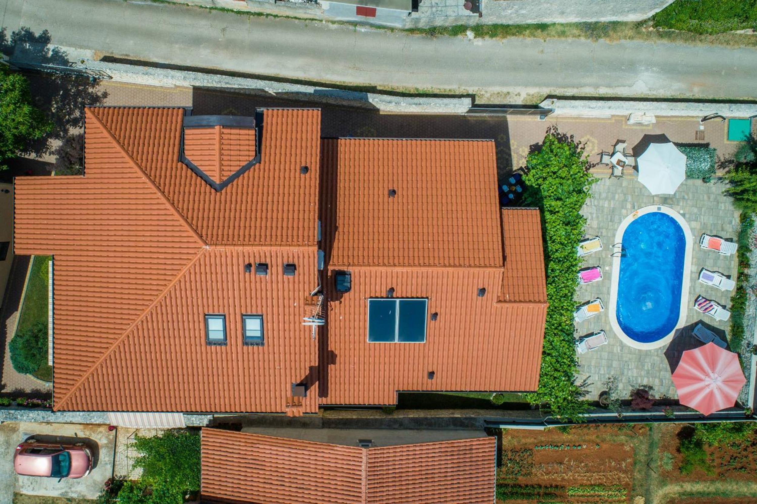 Four-Bedroom House photo 3