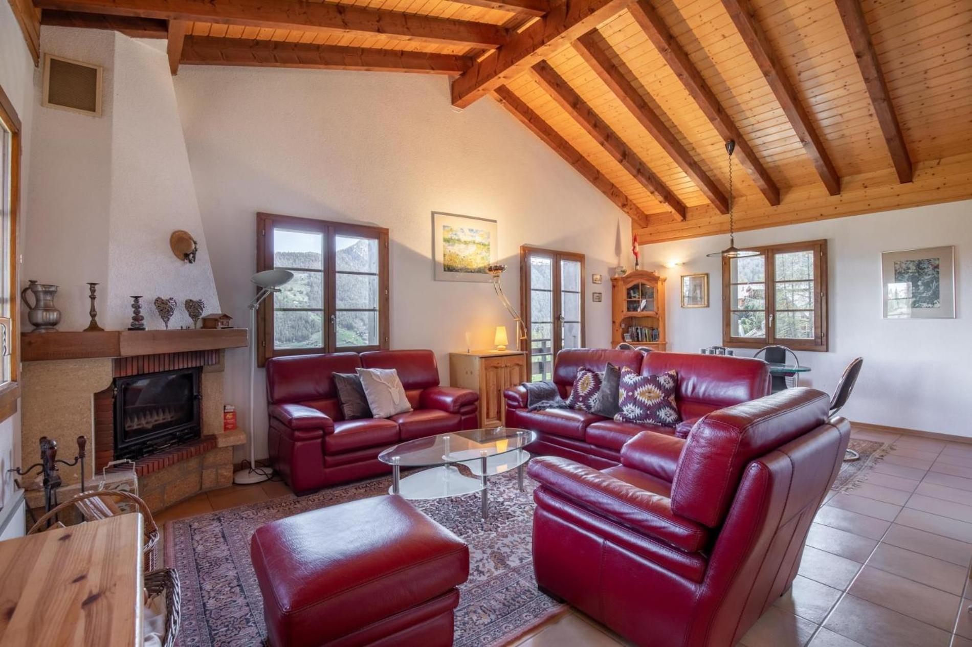 Three-Bedroom House - Photo 1