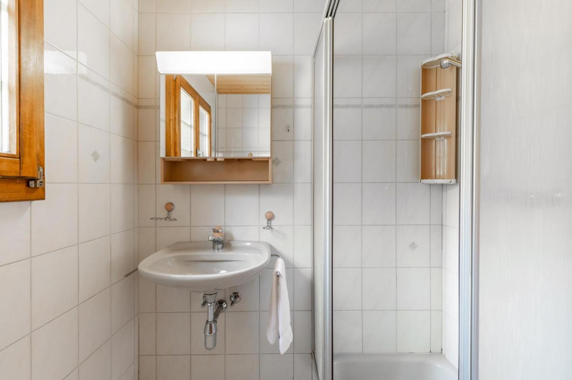 Three-Bedroom House - Photo 8