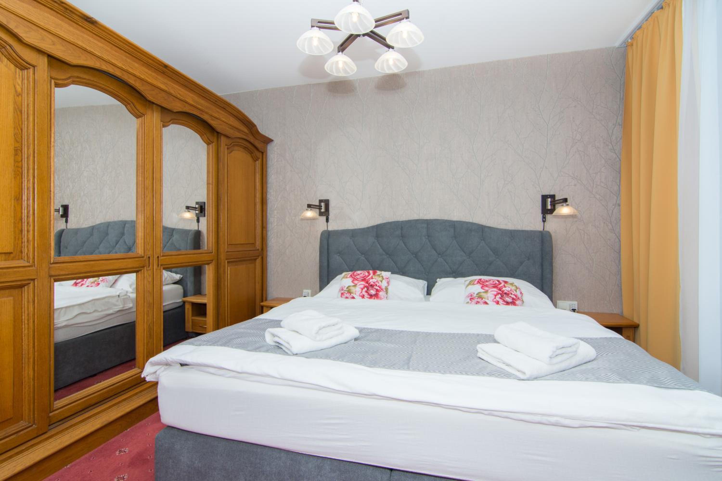 Double Room with Balcony photo 2