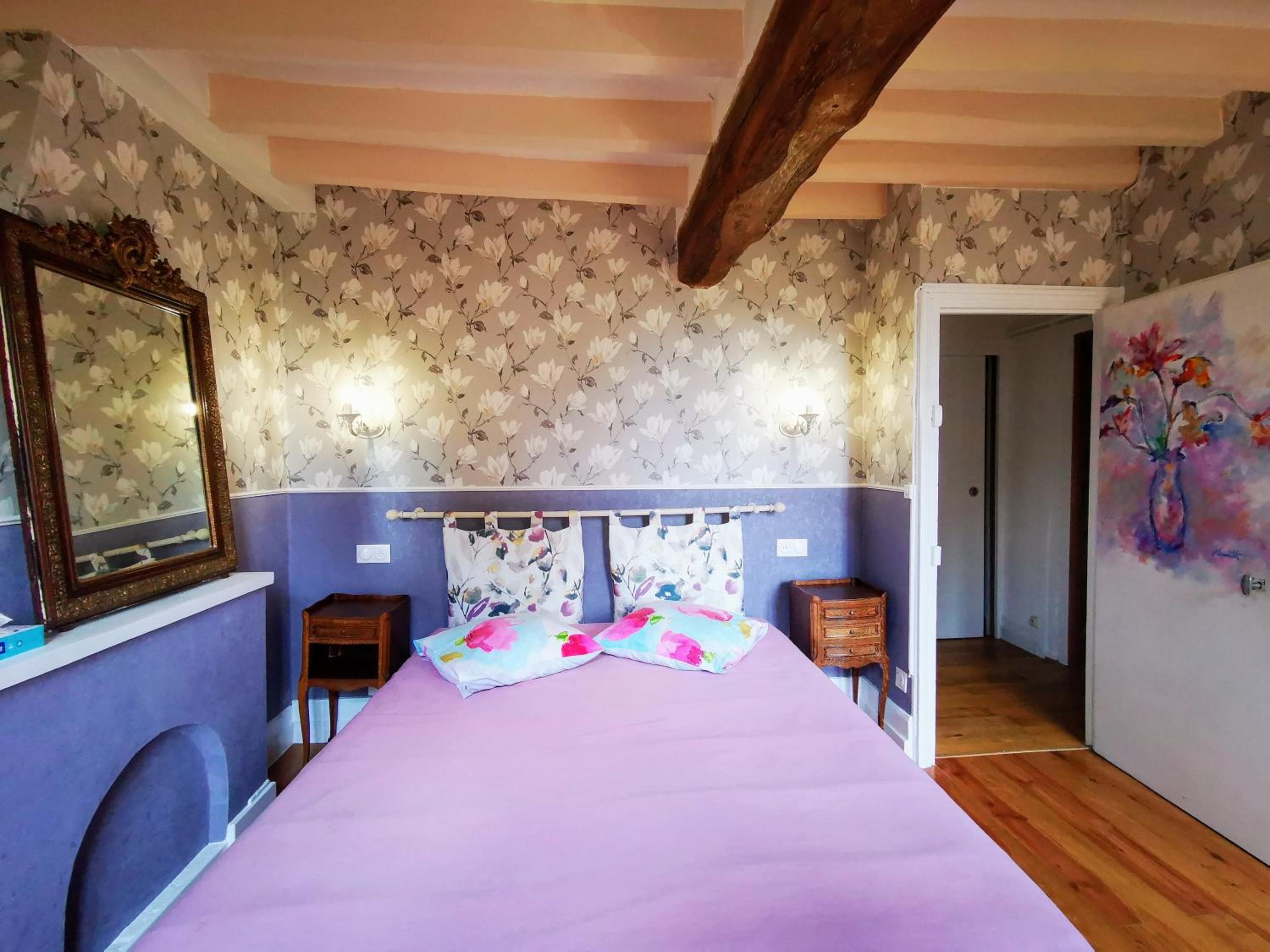 Budget Double Room With External Bathroom And Toilet - Photo 5