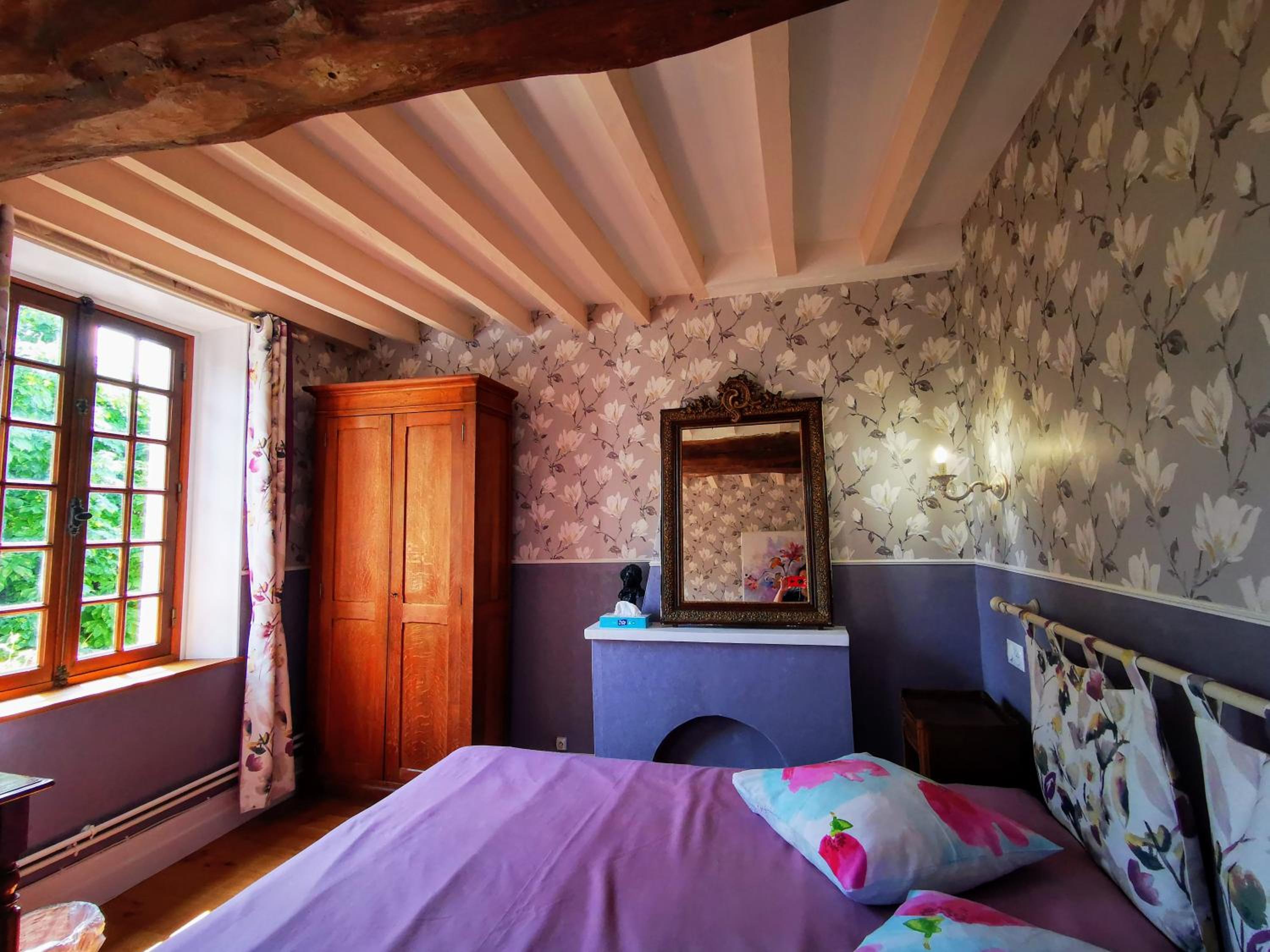 Budget Double Room With External Bathroom And Toilet - Photo 4
