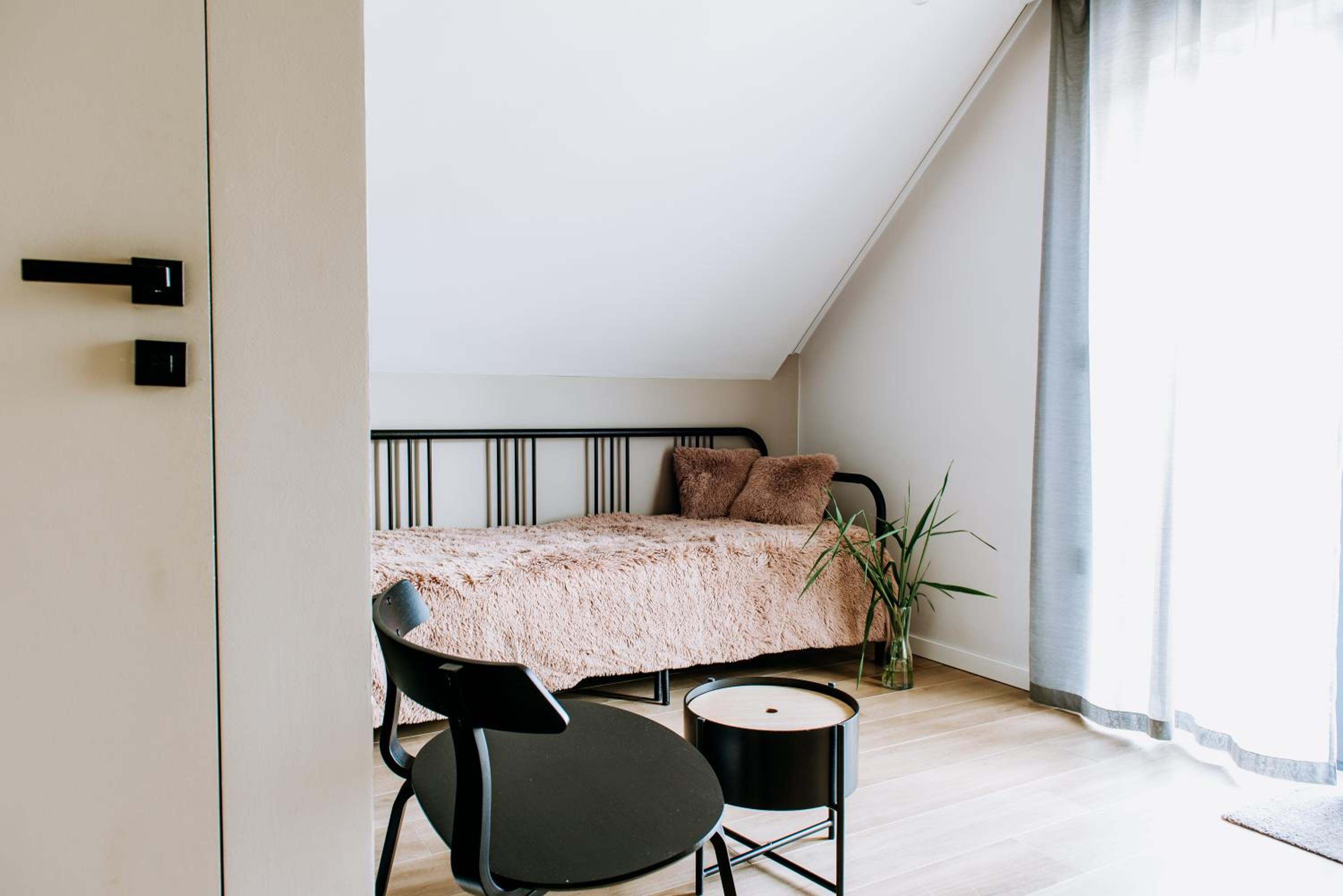 Family Room with Balcony photo 3