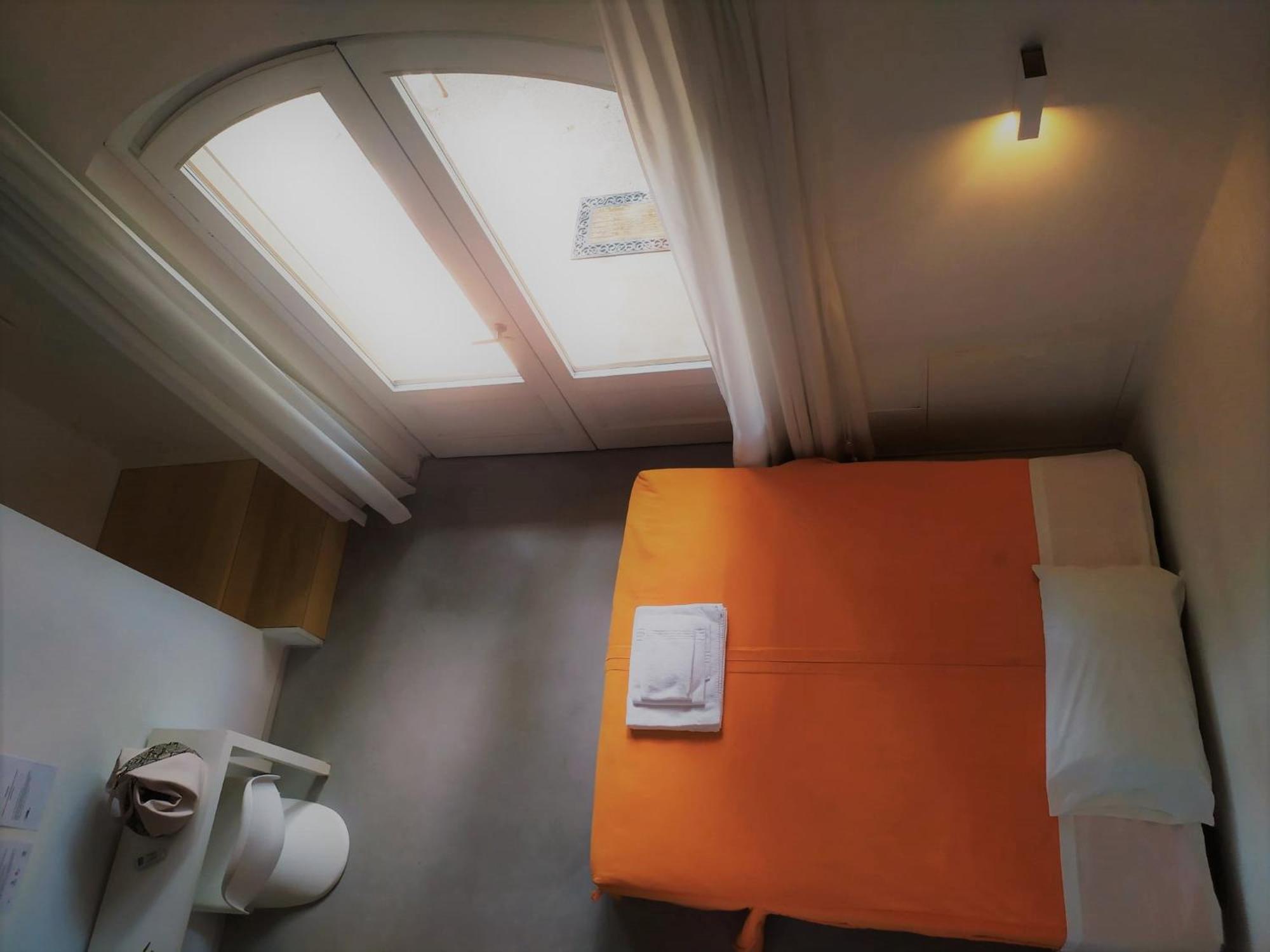 Queen Room - Photo 7