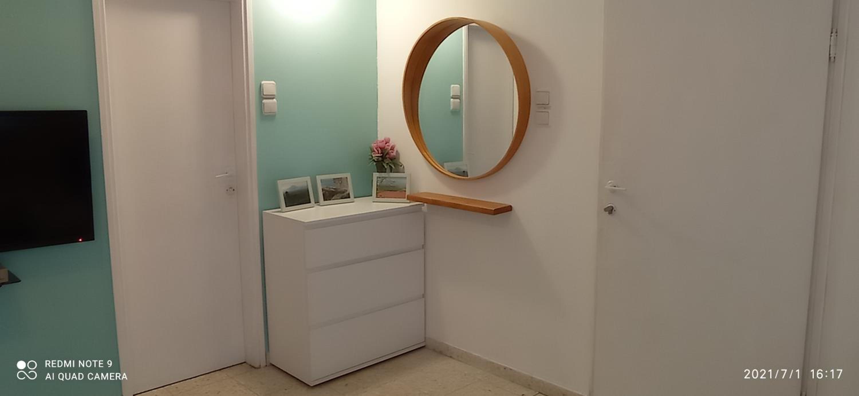 Deluxe Room (2 Adults + 1 Child) - Photo 9