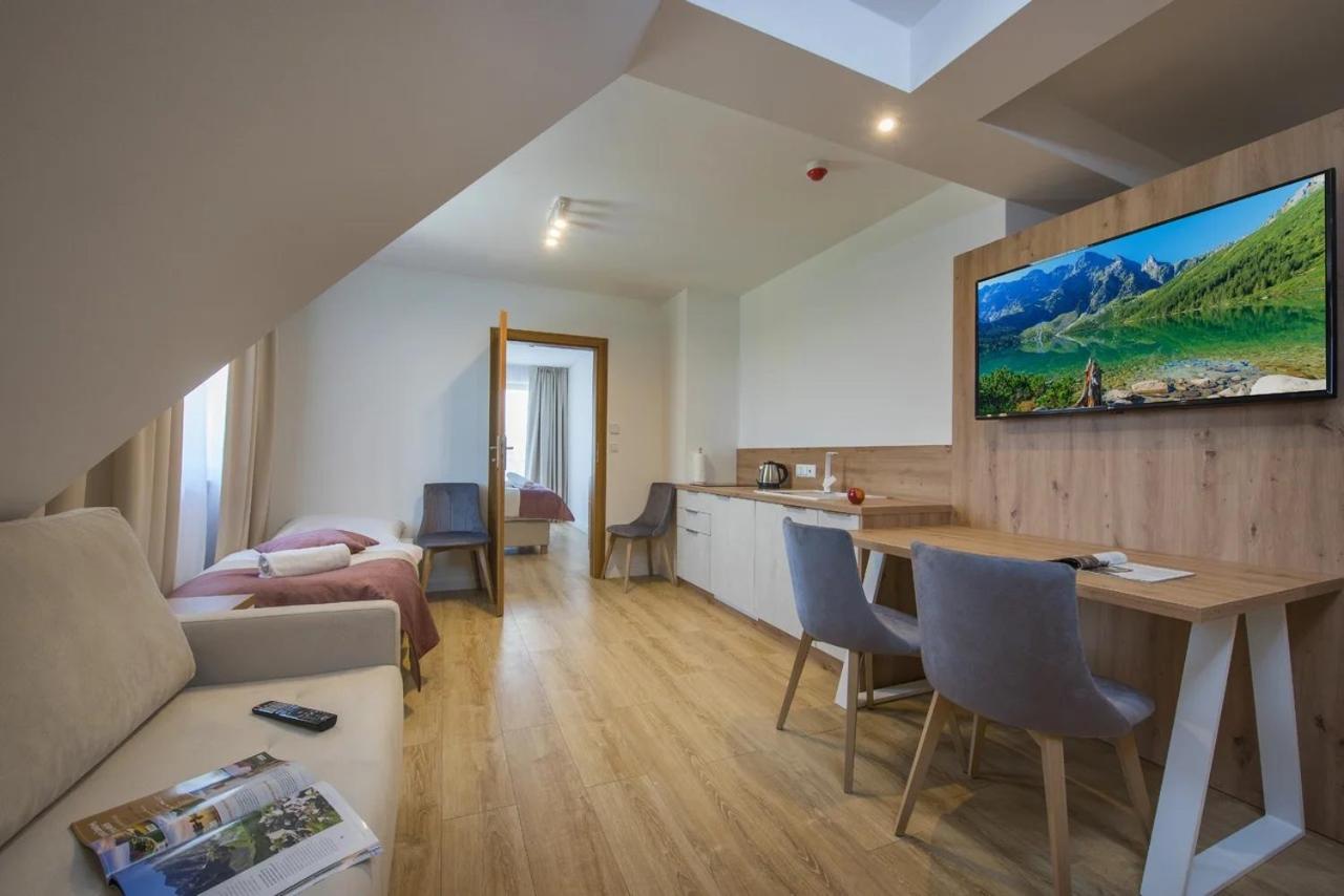 Apartment with Mountain View photo 3
