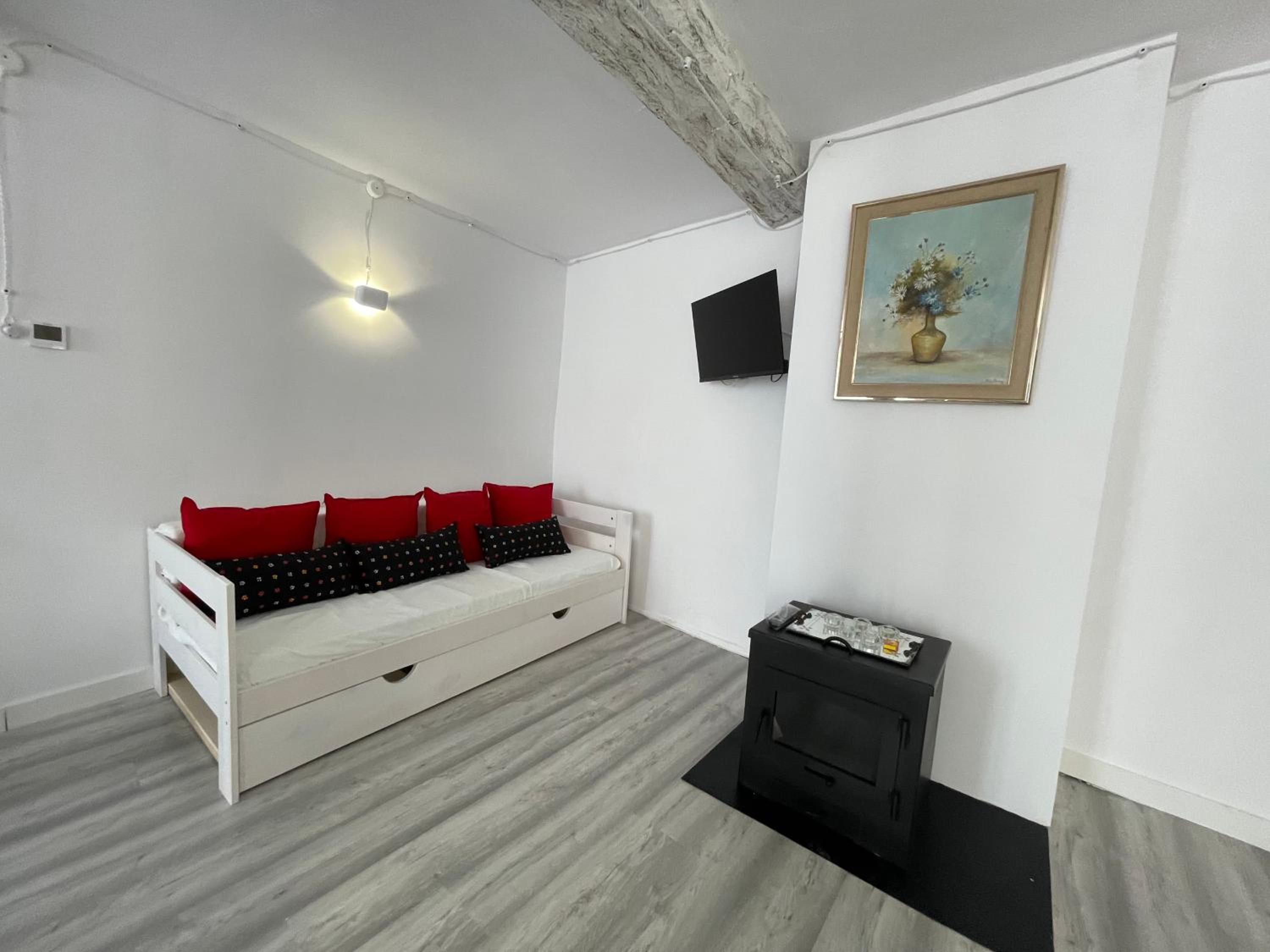 Two-Bedroom Apartment - Photo 27