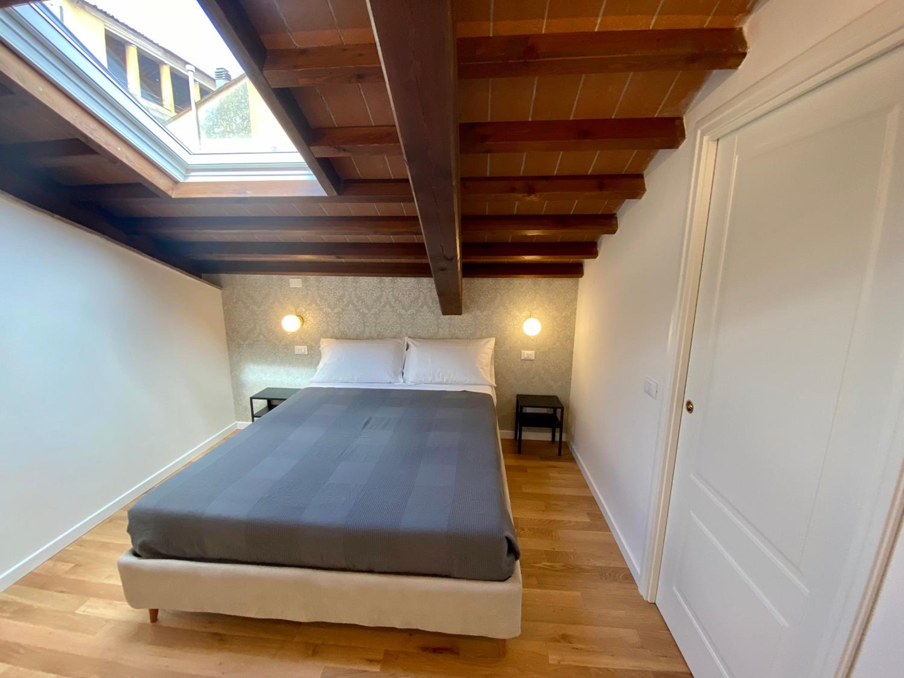 Double Room with Private Bathroom photo 1