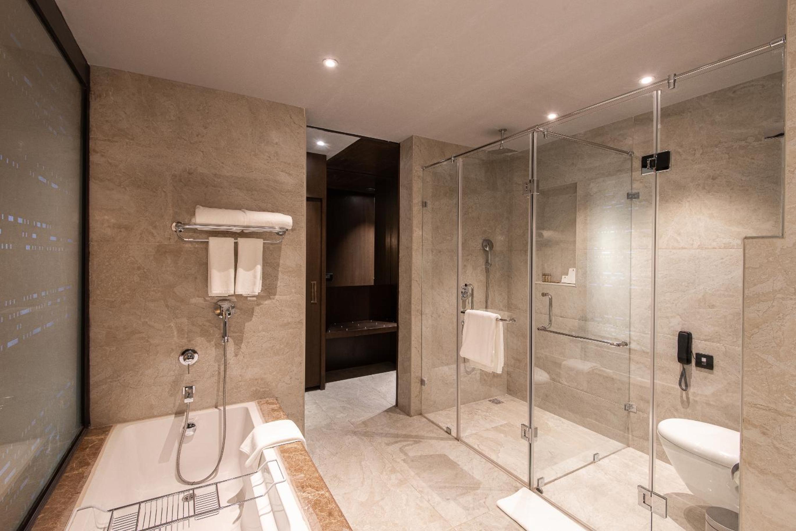 Executive Suite, 2 Bedroom -Executive lounge access,25% on F&B, Spa & Laundry Executive Suite, 2 Bedroom -Executive lounge access,25% on F&B, Spa & Laundry