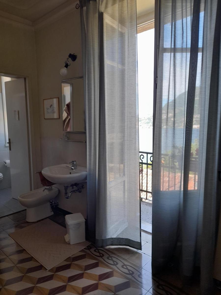 Twin Room with Lake View photo 2