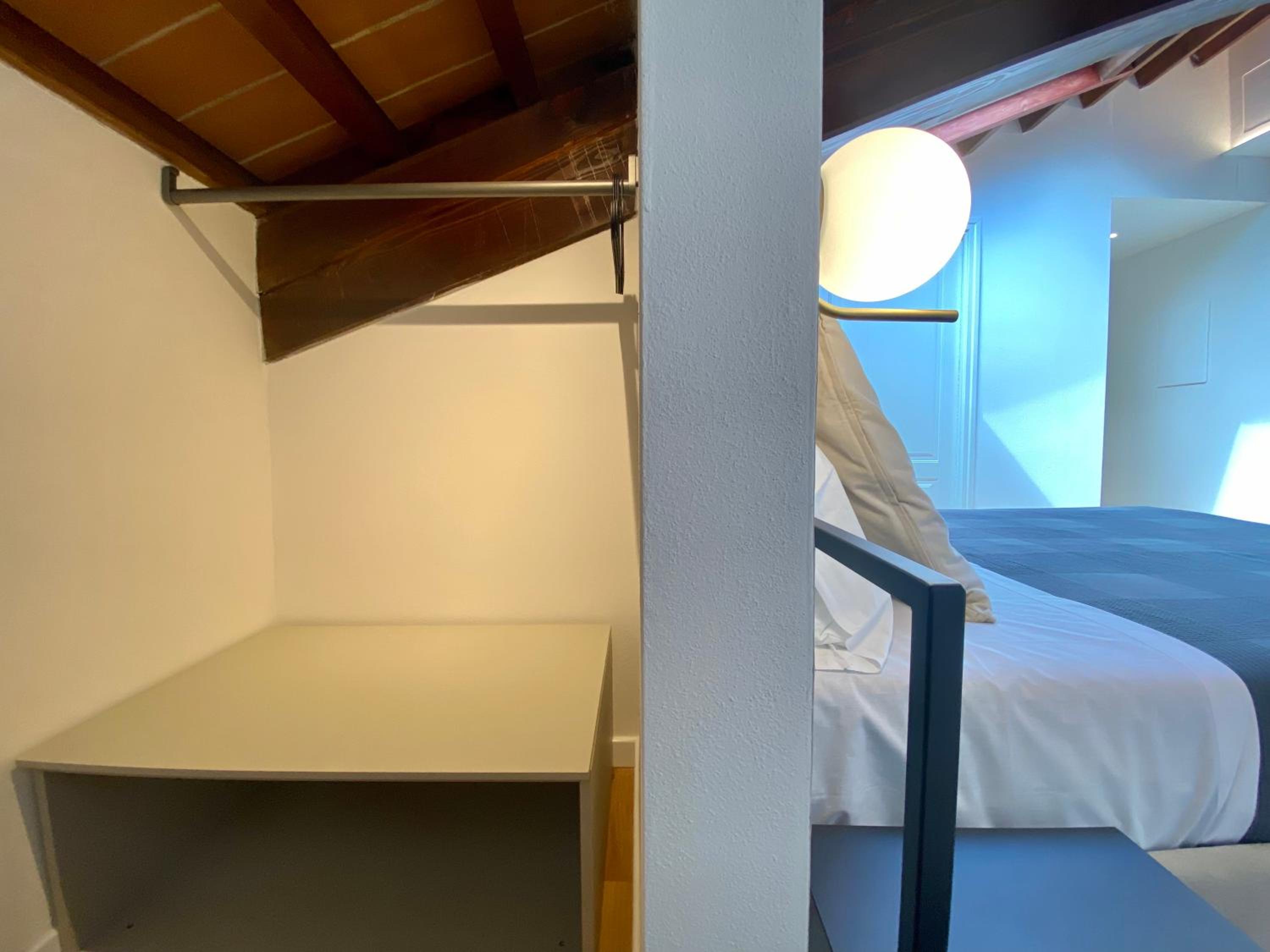 Double Room with Private Bathroom - Photo 2